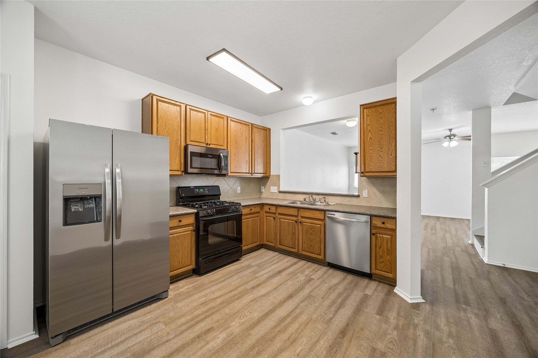 3418 Glenmore Meadow Property Photo 7
