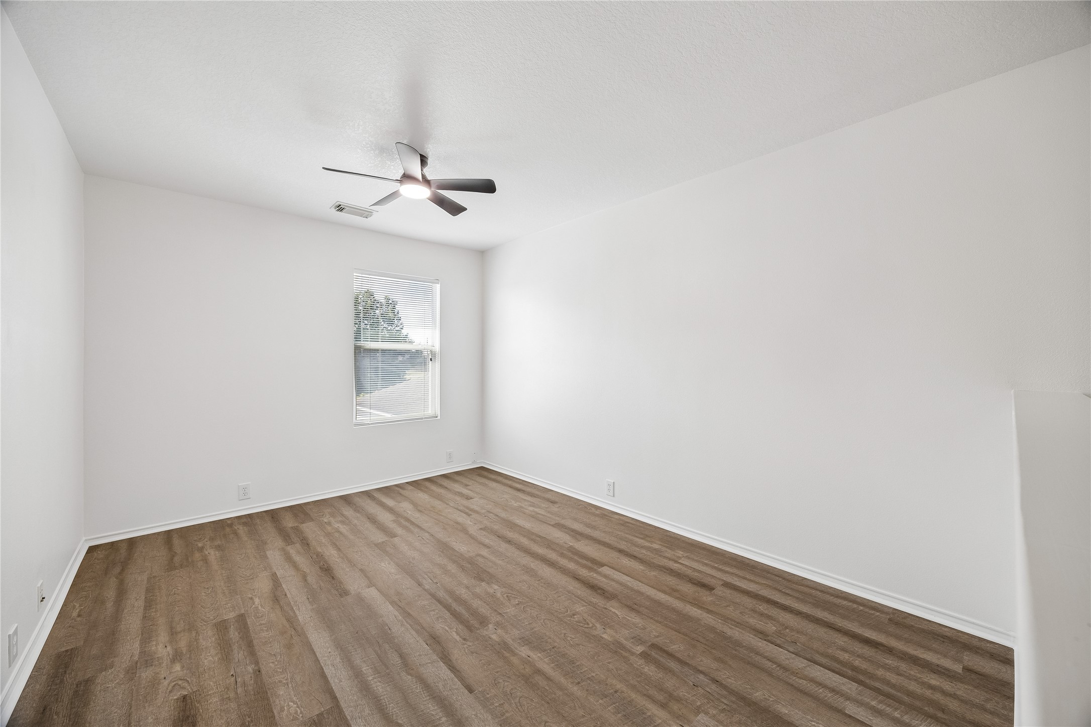 3418 Glenmore Meadow Property Photo 11