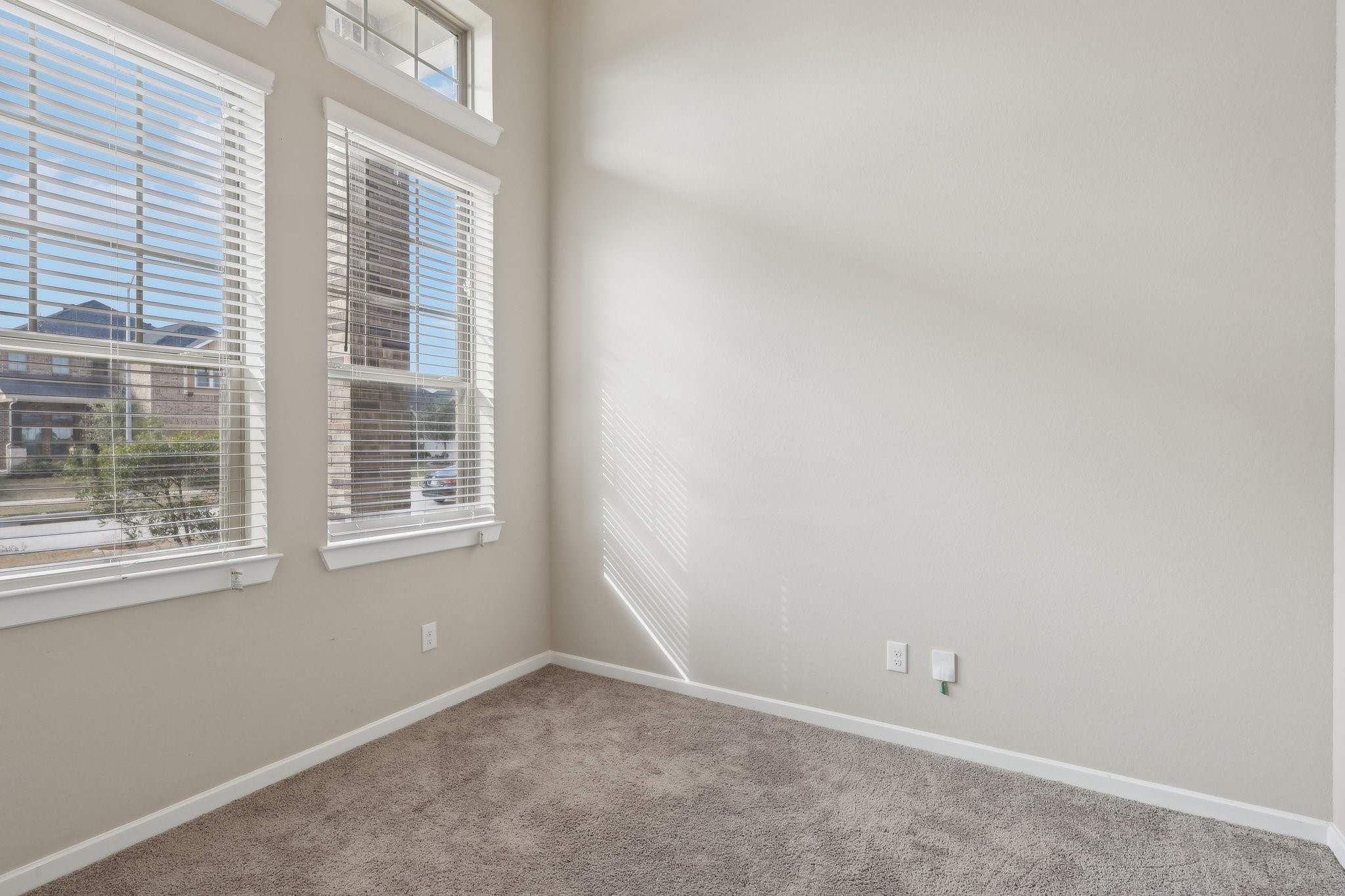 4207 Haven Crest Lane Property Photo 8