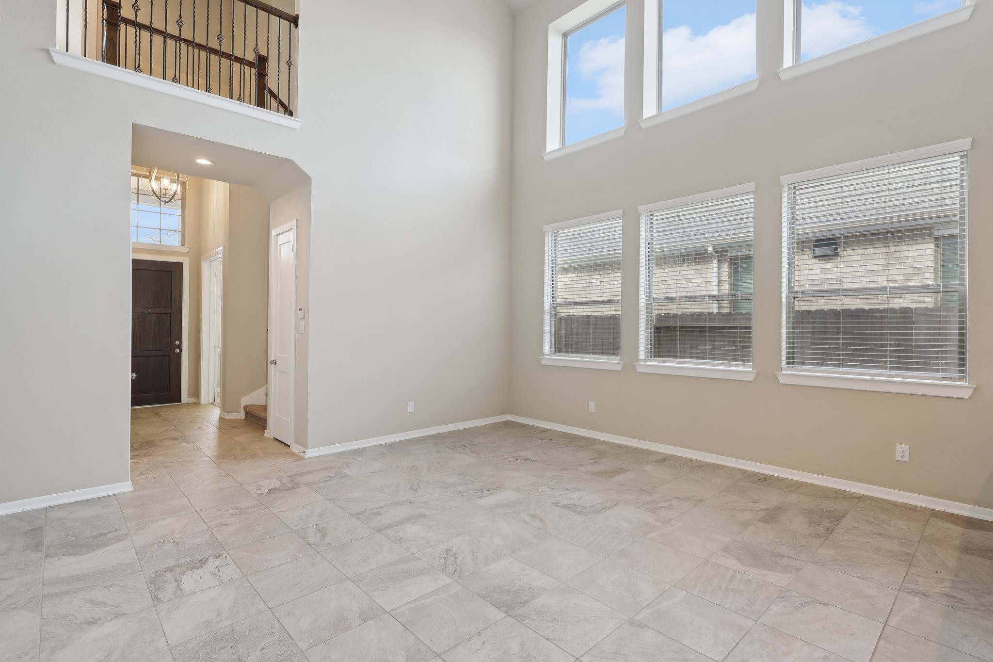 4207 Haven Crest Lane Property Photo 9