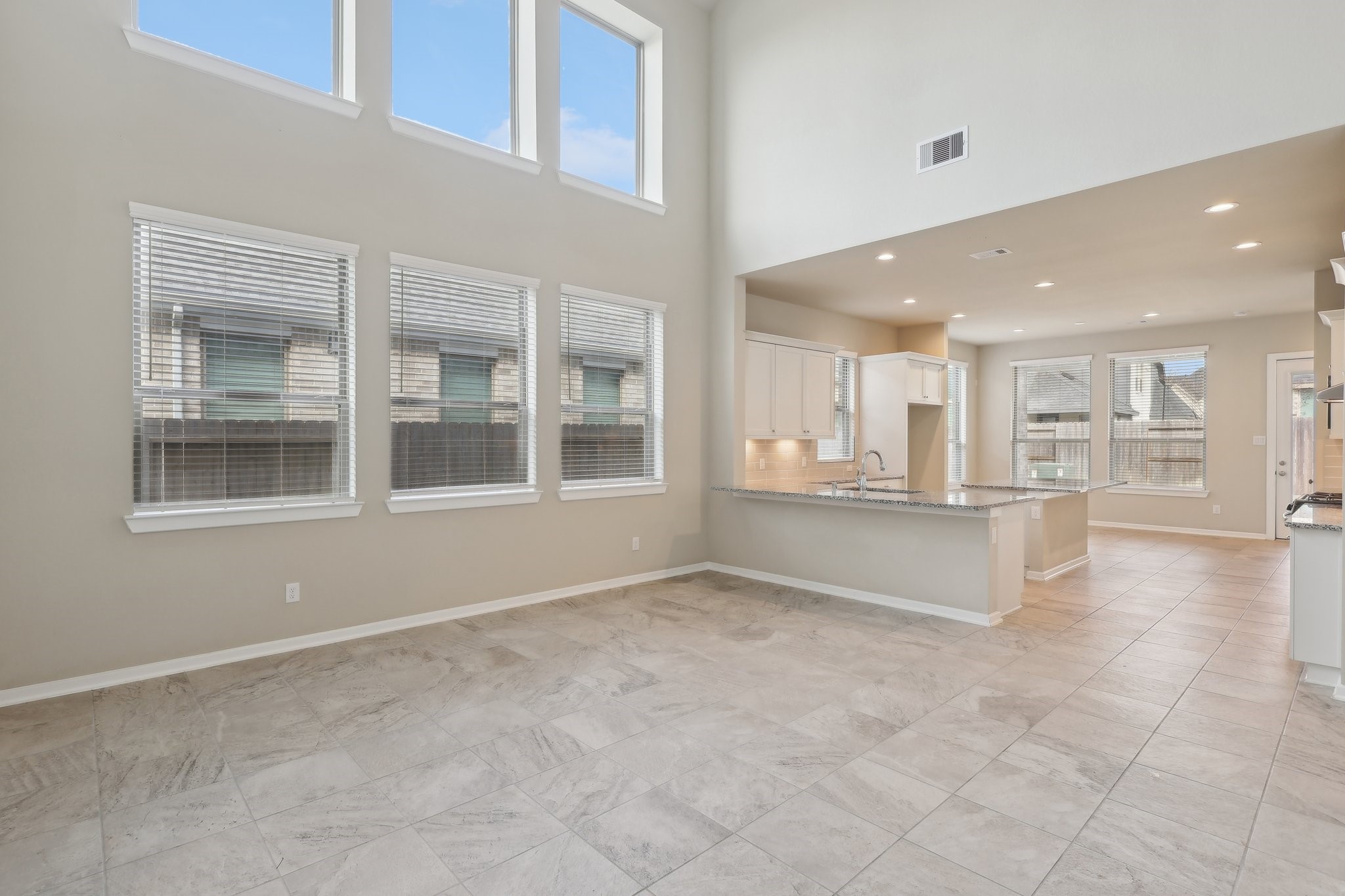 4207 Haven Crest Lane Property Photo 10