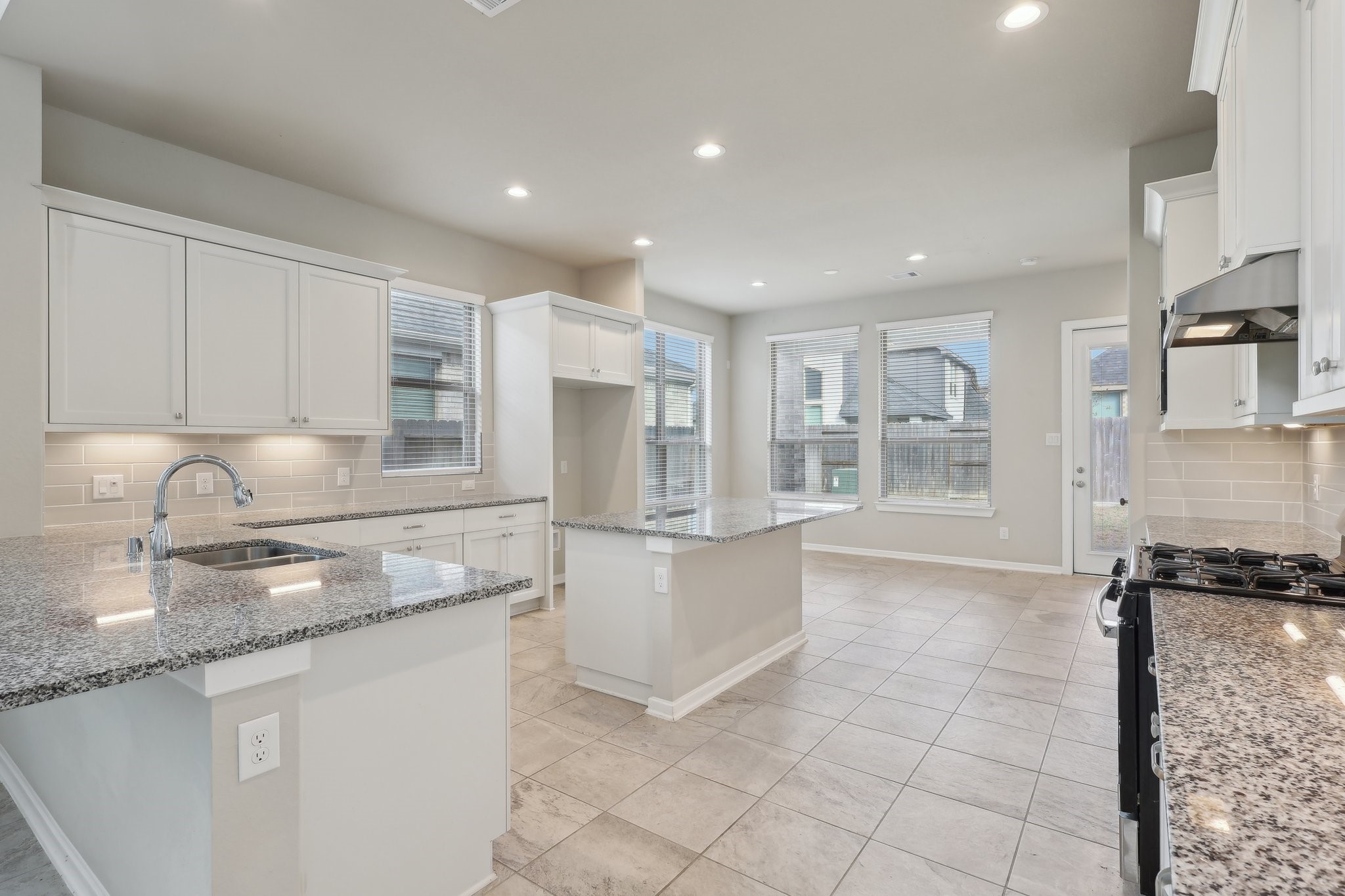 4207 Haven Crest Lane Property Photo 15