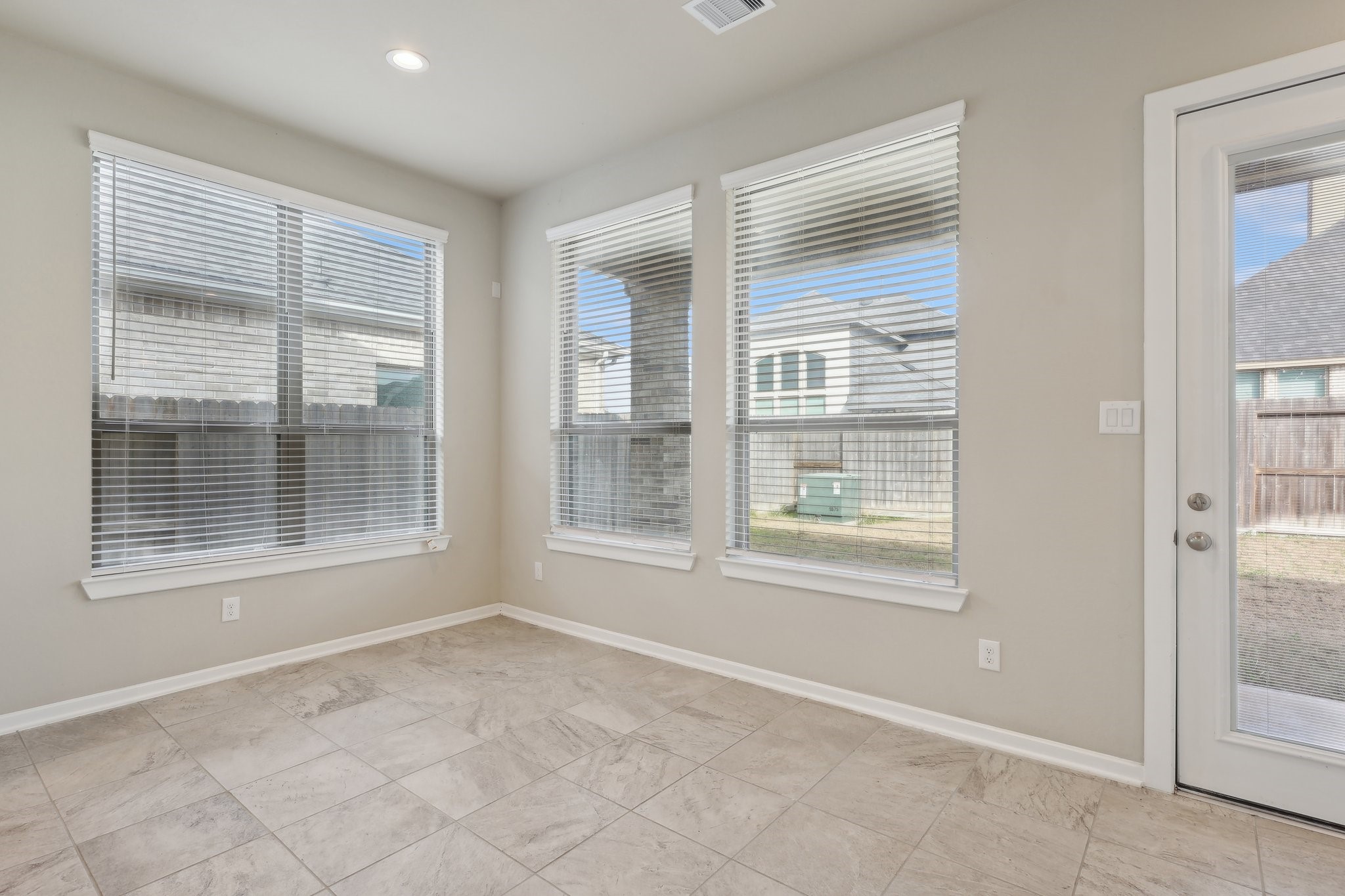 4207 Haven Crest Lane Property Photo 16