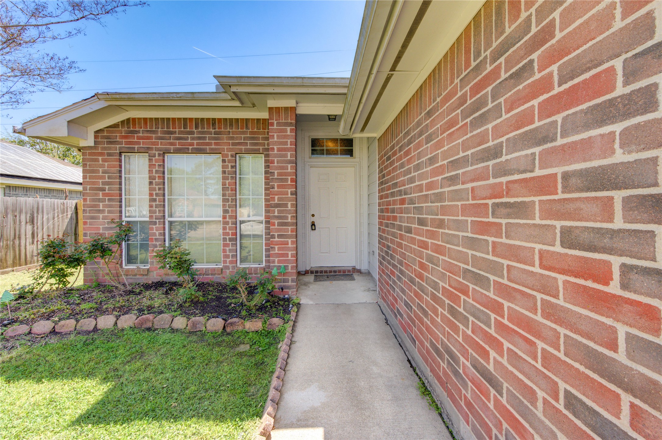 5349 Pinewood Terrace Property Photo 6