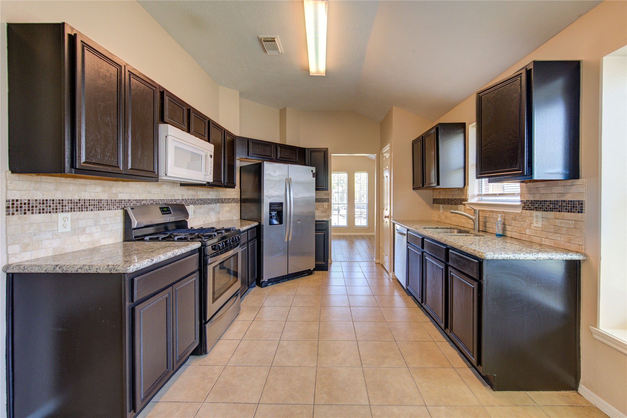 5349 Pinewood Terrace Property Photo 14