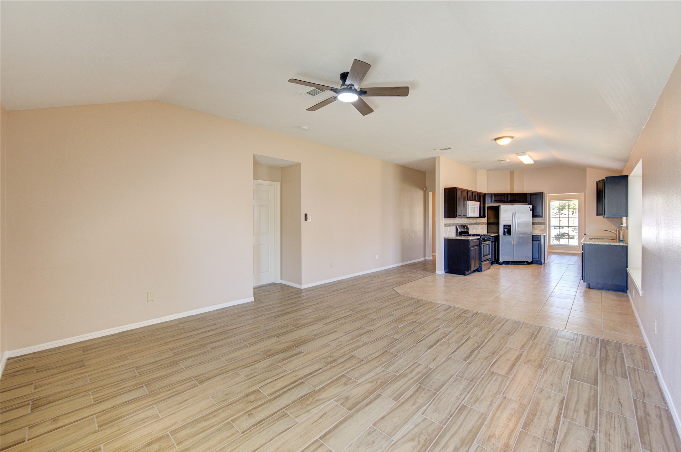 5349 Pinewood Terrace Property Photo 16