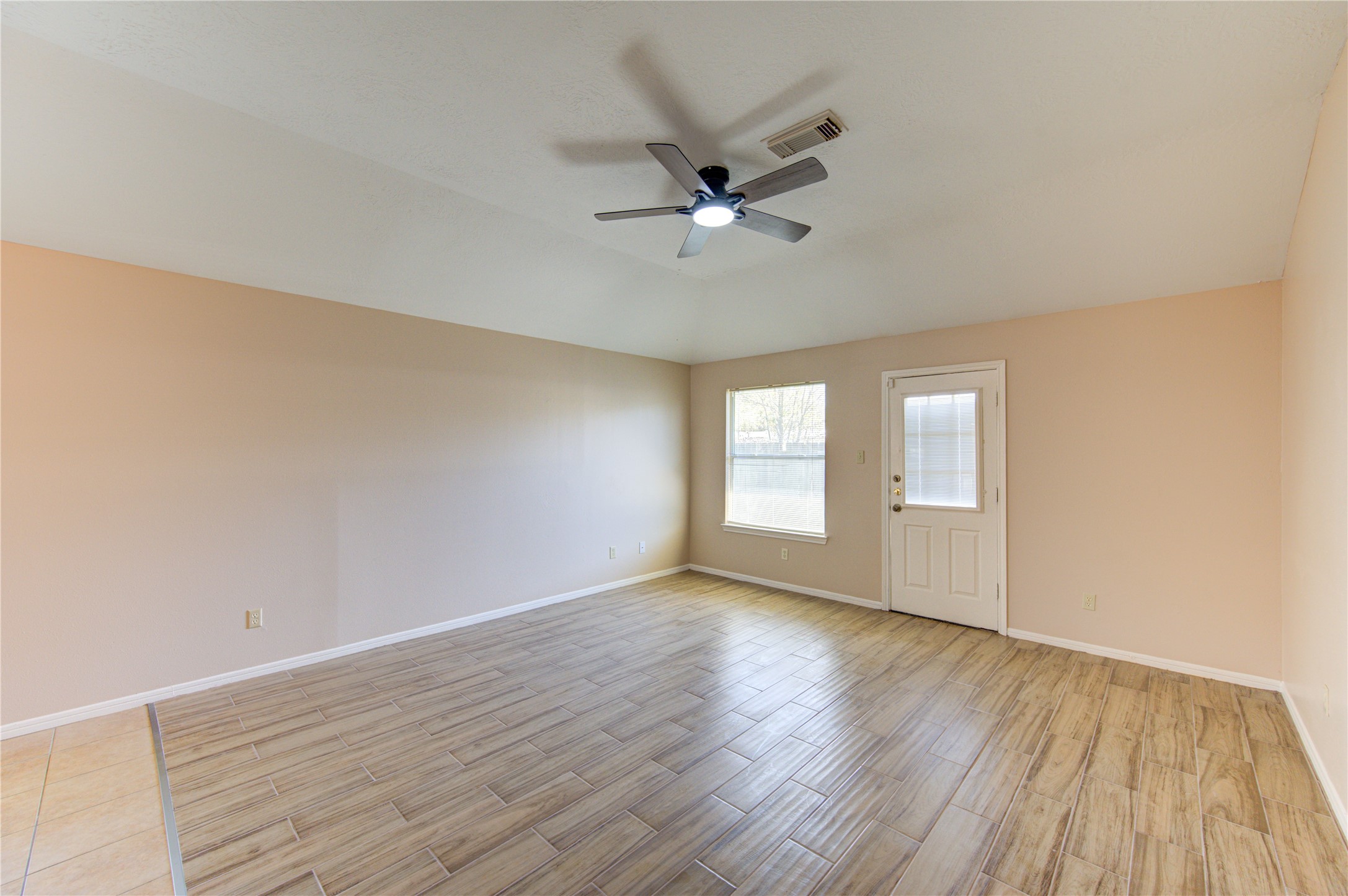 5349 Pinewood Terrace Property Photo 19