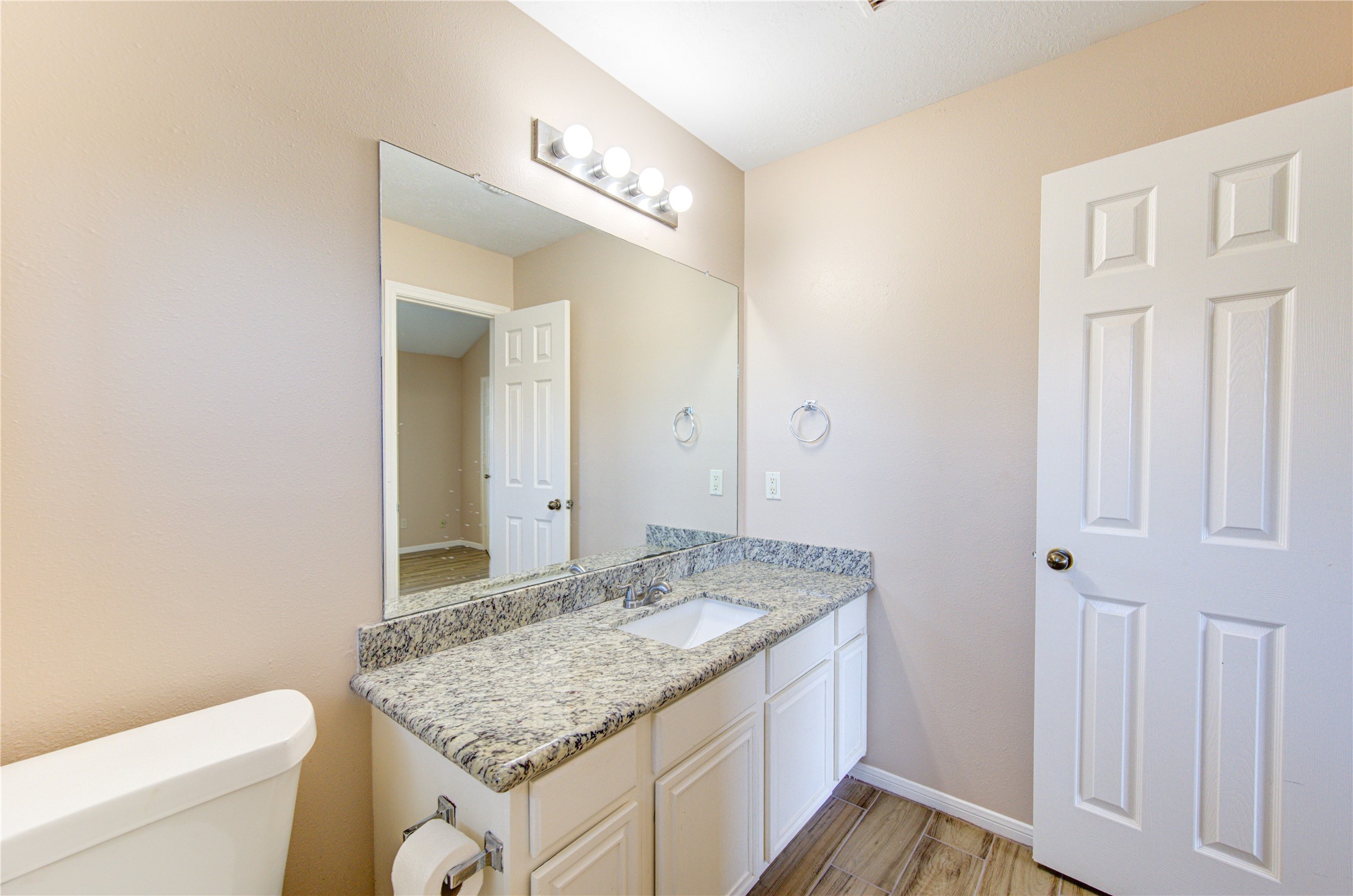 5349 Pinewood Terrace Property Photo 23