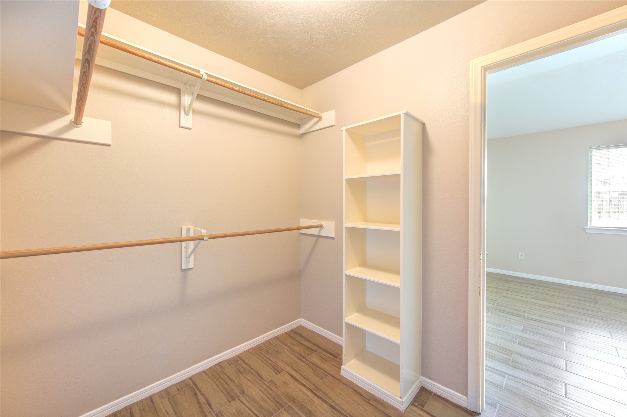 5349 Pinewood Terrace Property Photo 29