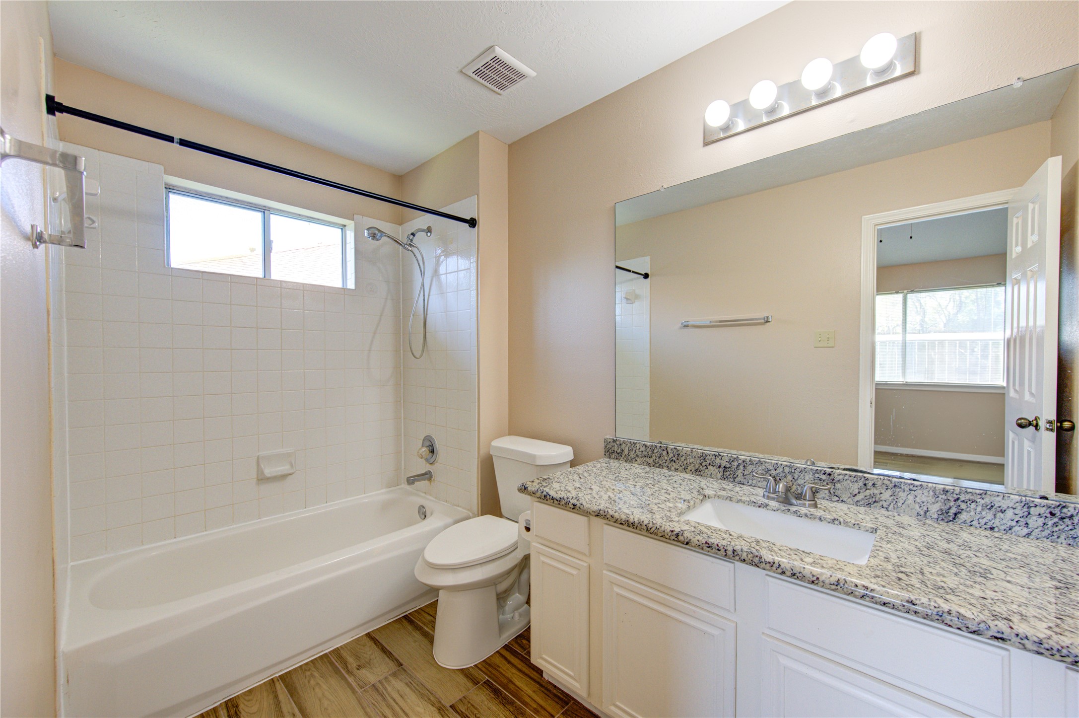 5349 Pinewood Terrace Property Photo 32