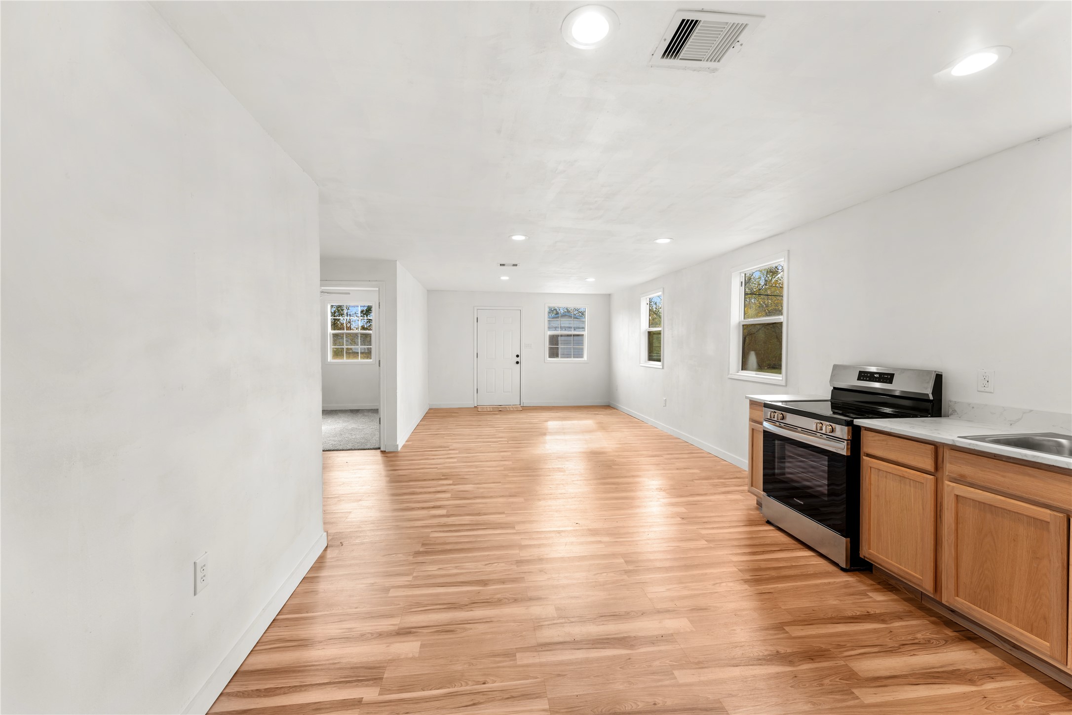 1608 Connie Street Property Photo 4