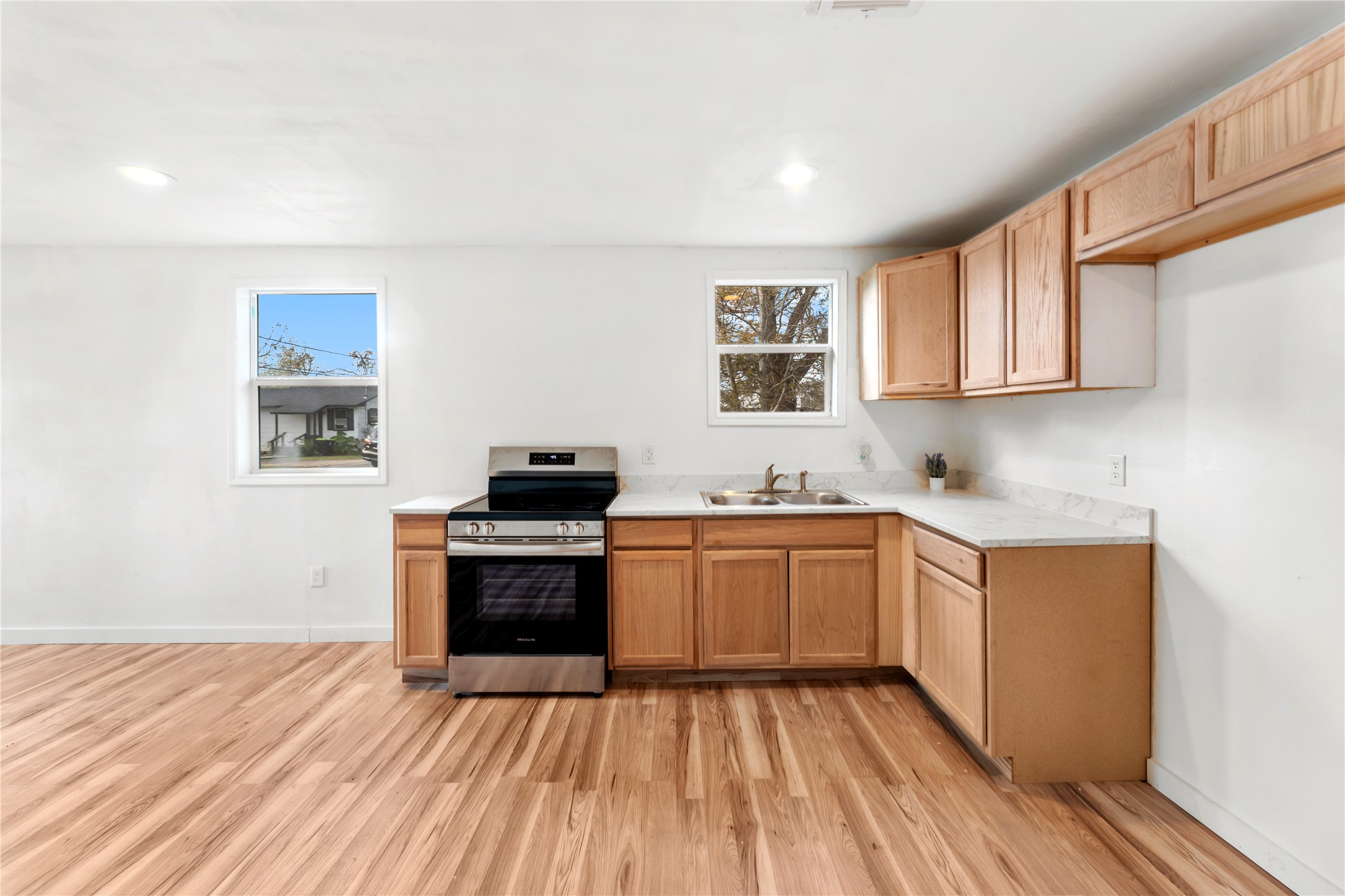 1608 Connie Street Property Photo 5