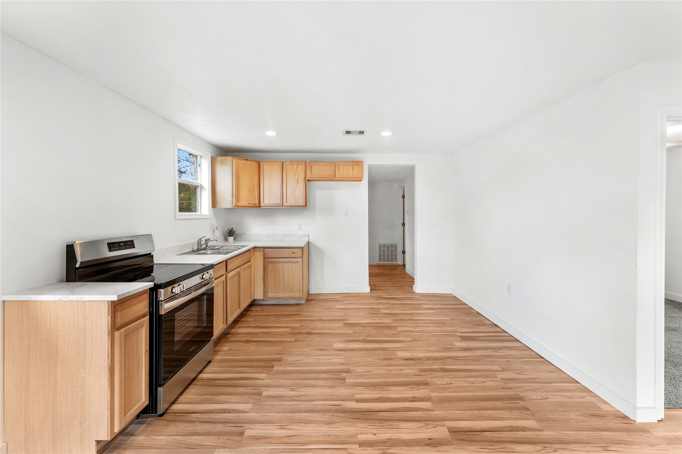 1608 Connie Street Property Photo 6