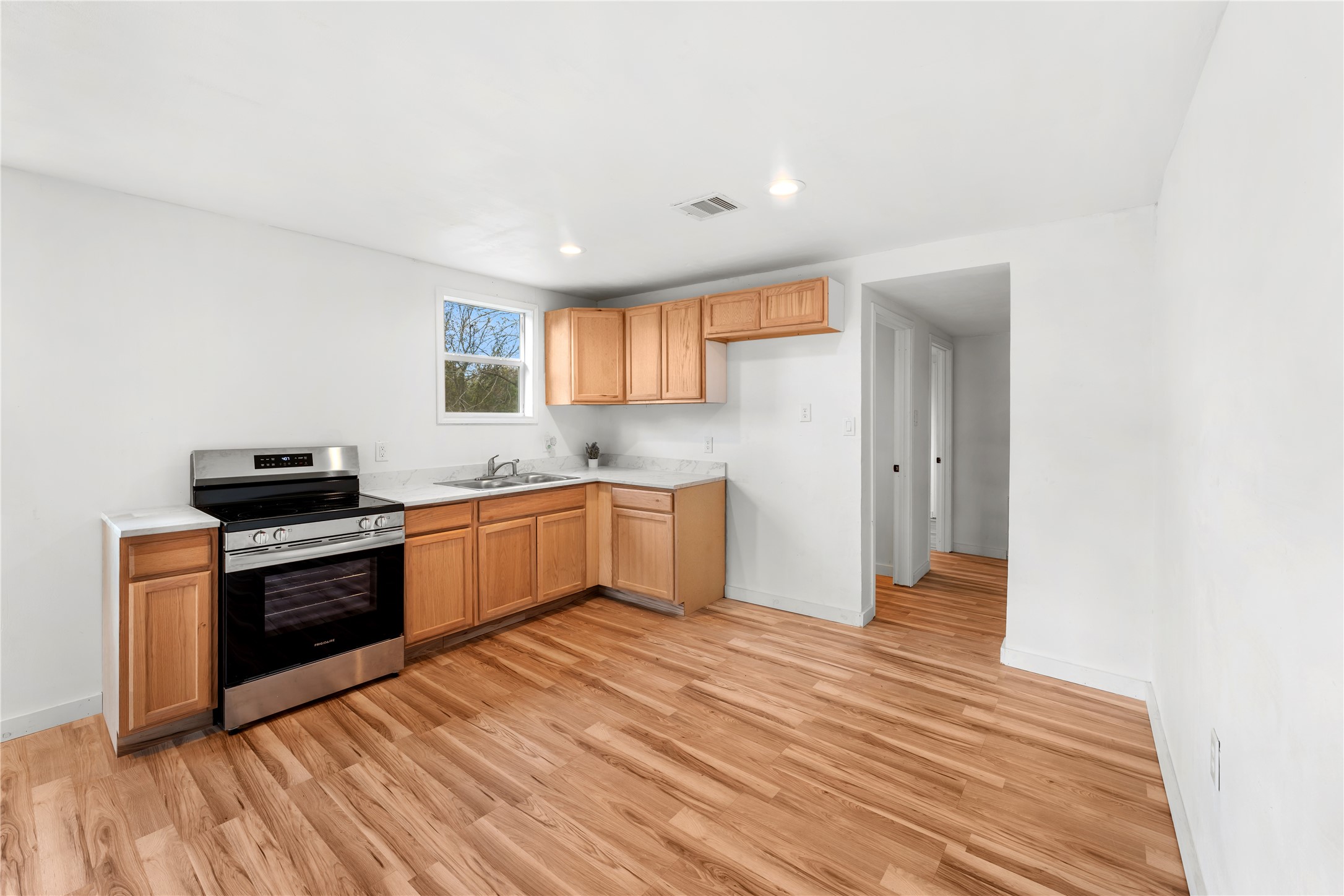 1608 Connie Street Property Photo 7