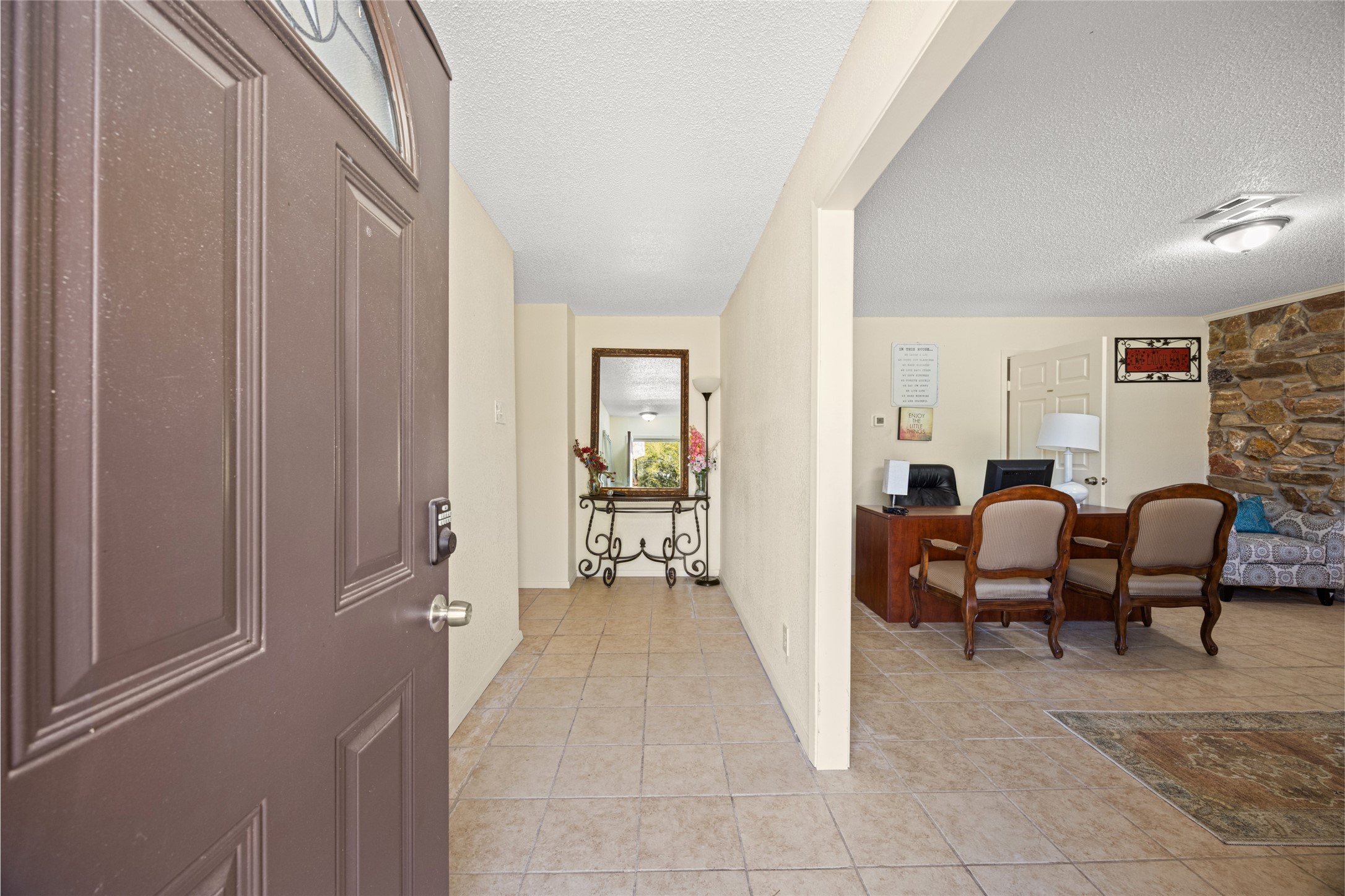 25231 Roesner Lane Property Photo 9