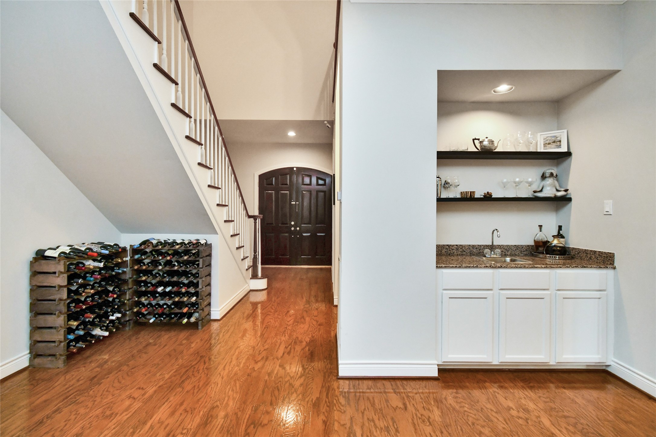 2820 Bering Drive Property Photo 3