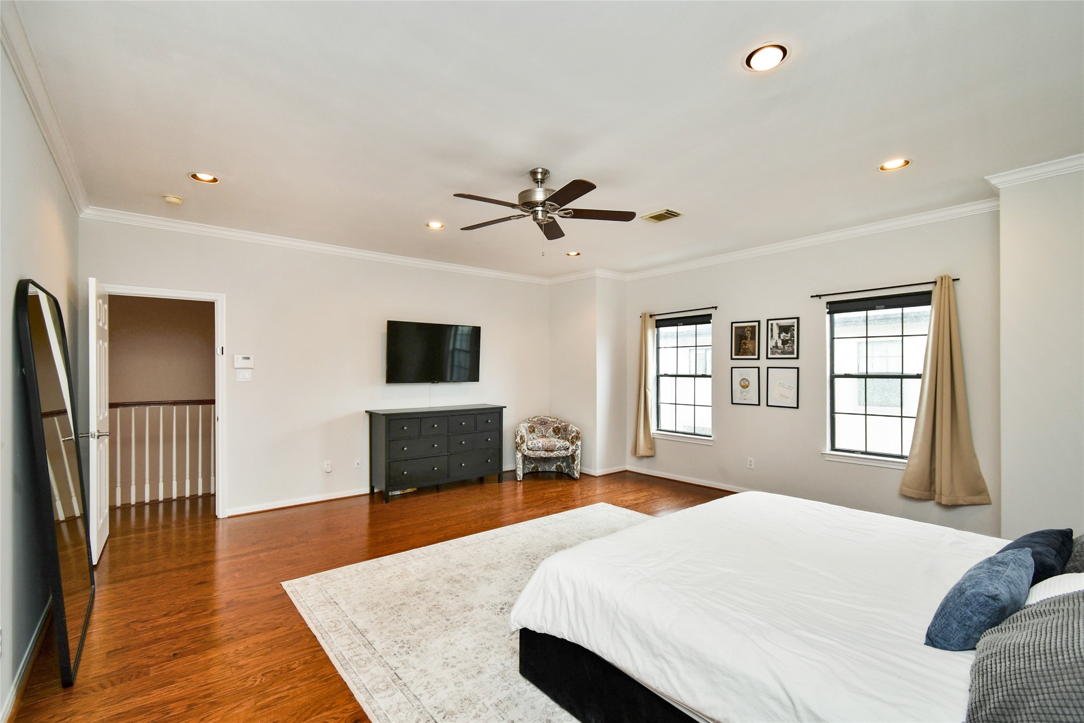 2820 Bering Drive Property Photo 18