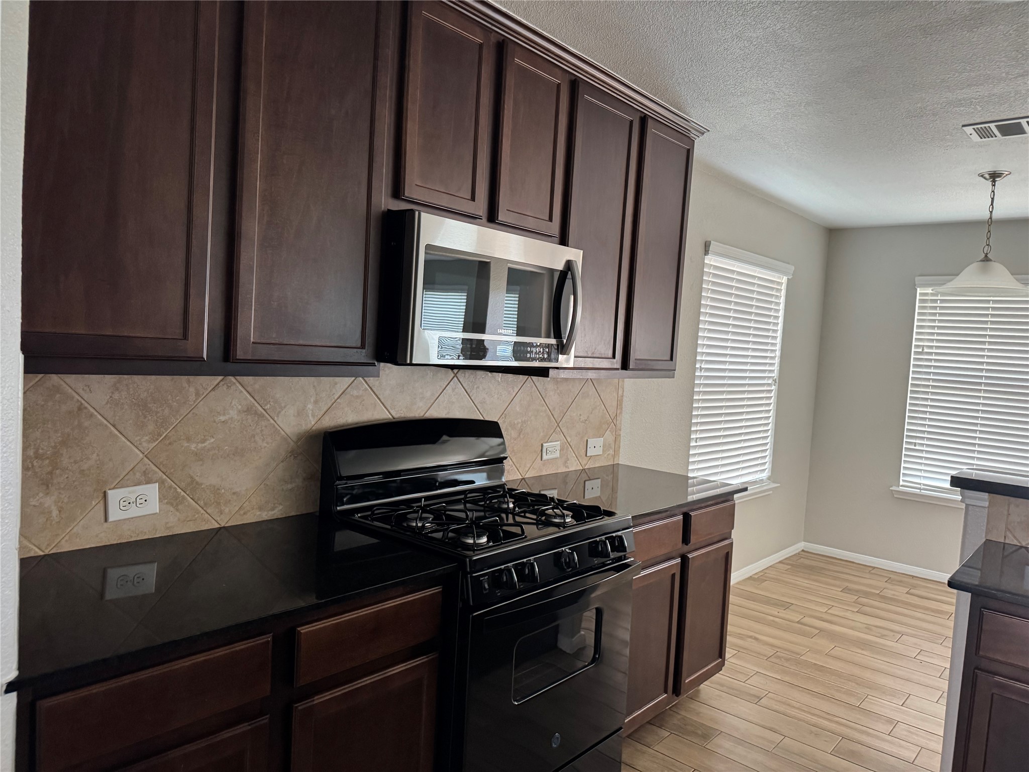 2487 Saddlecreek Property Photo 8