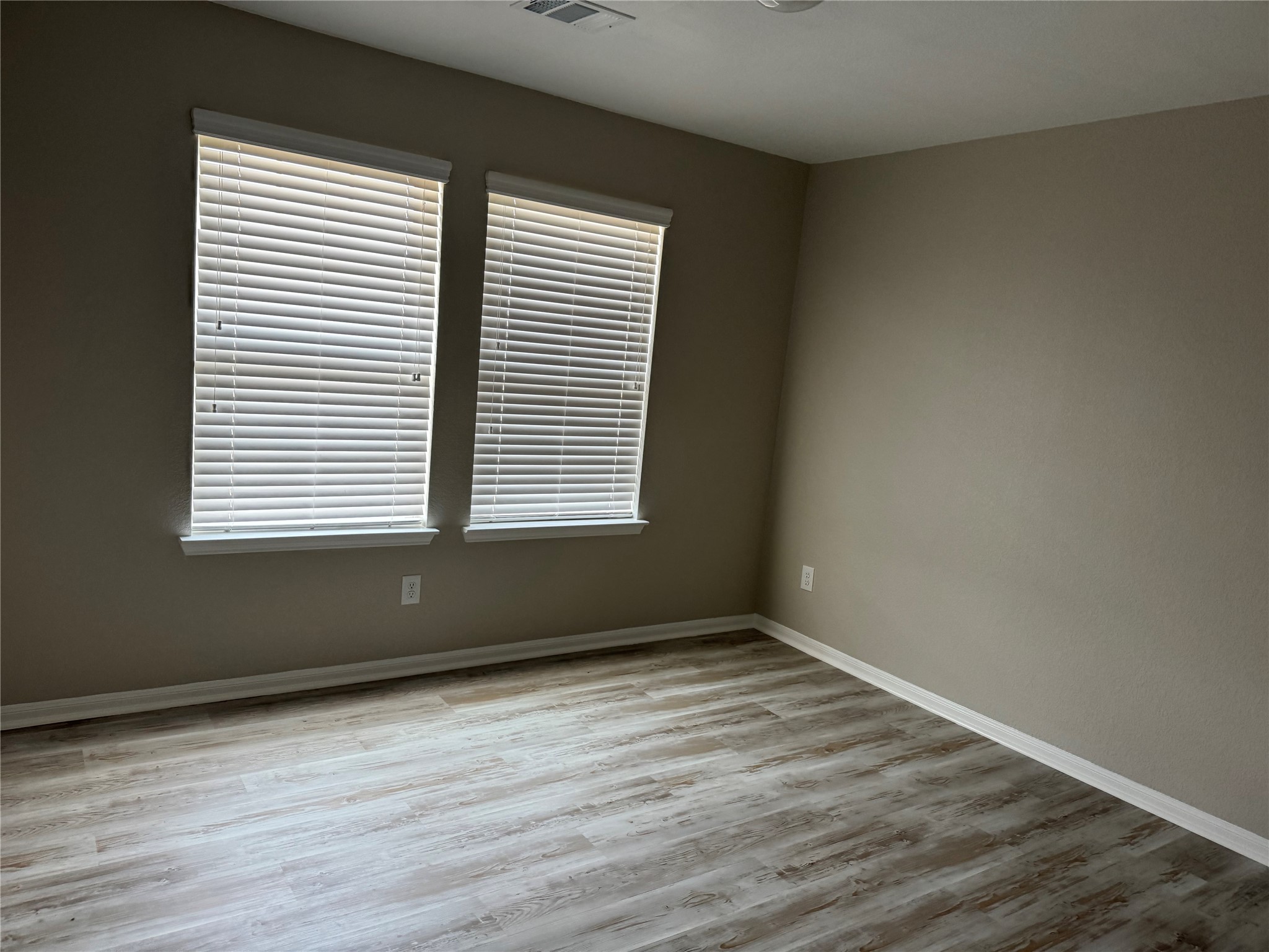 2487 Saddlecreek Property Photo 10