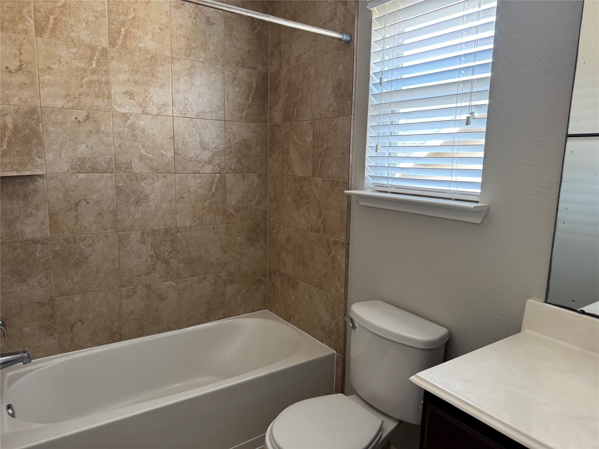 2487 Saddlecreek Property Photo 12