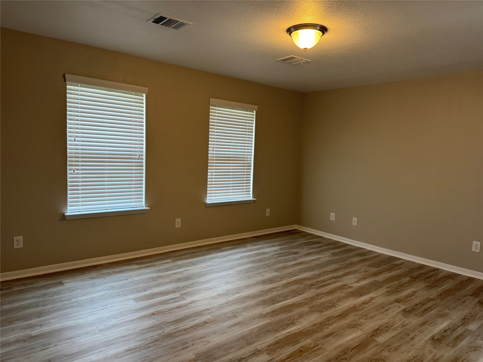 2487 Saddlecreek Property Photo 16