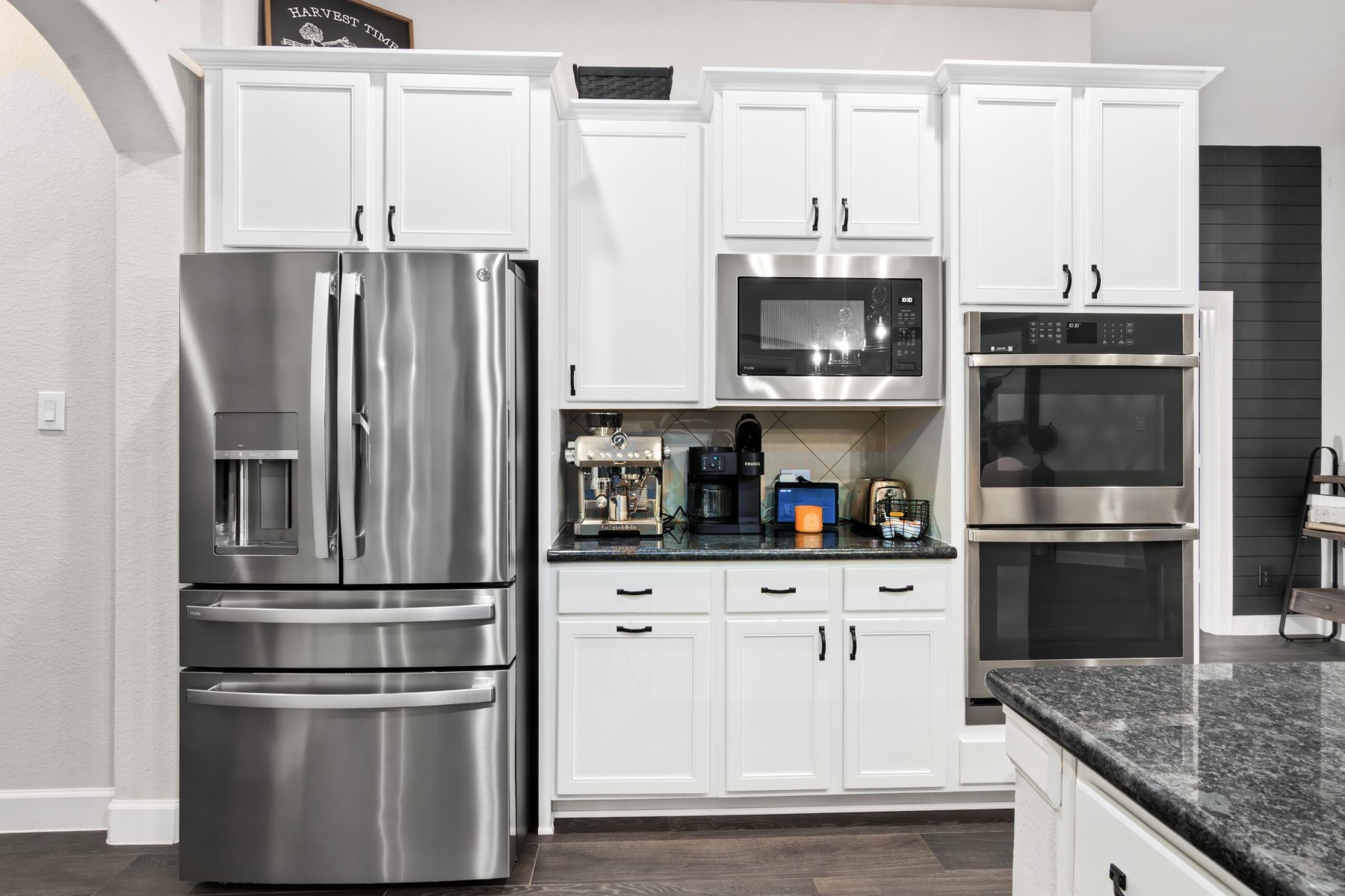 5518 Elden Trail Property Photo 17