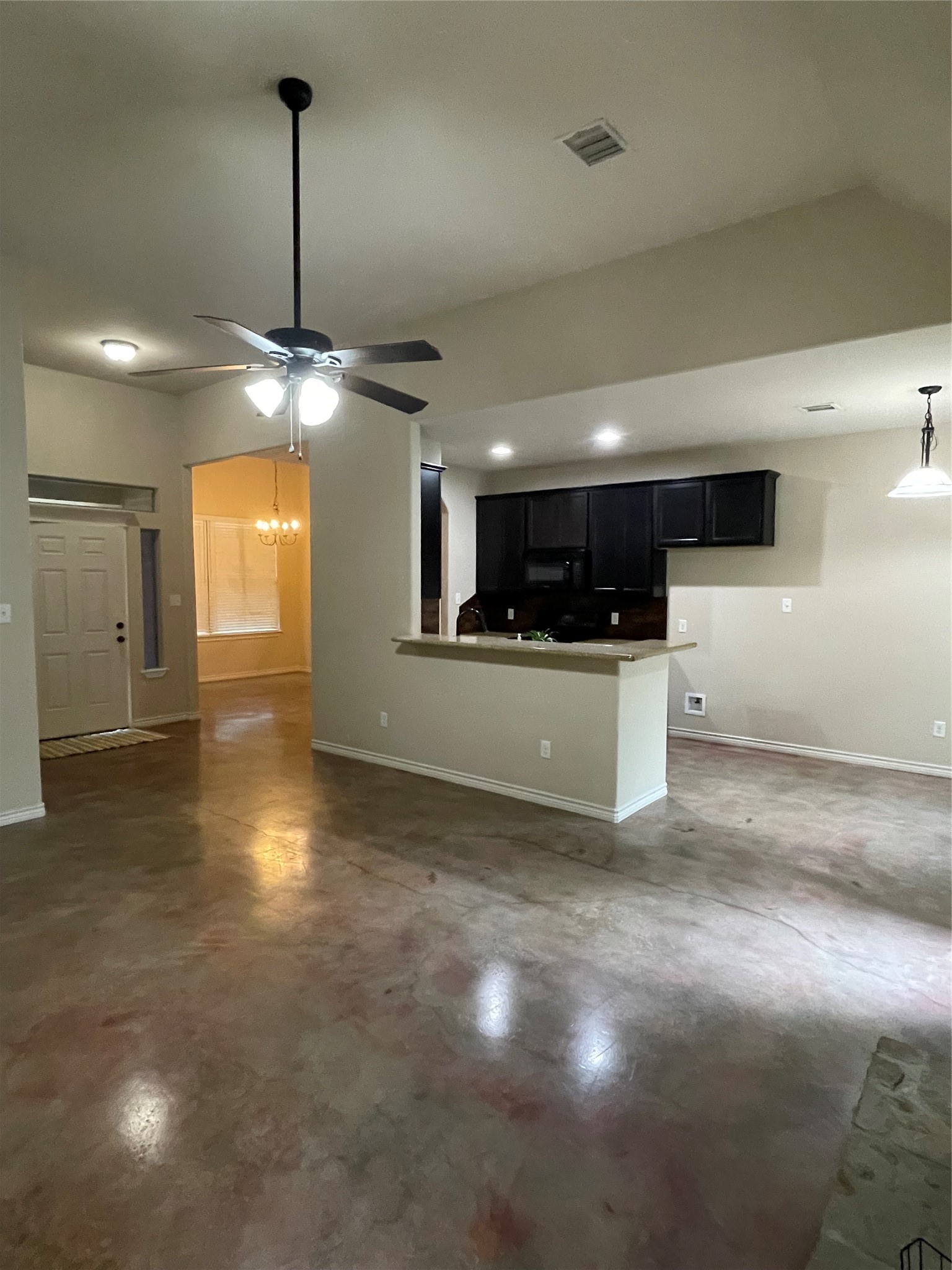 230 Hollywood Property Photo 3
