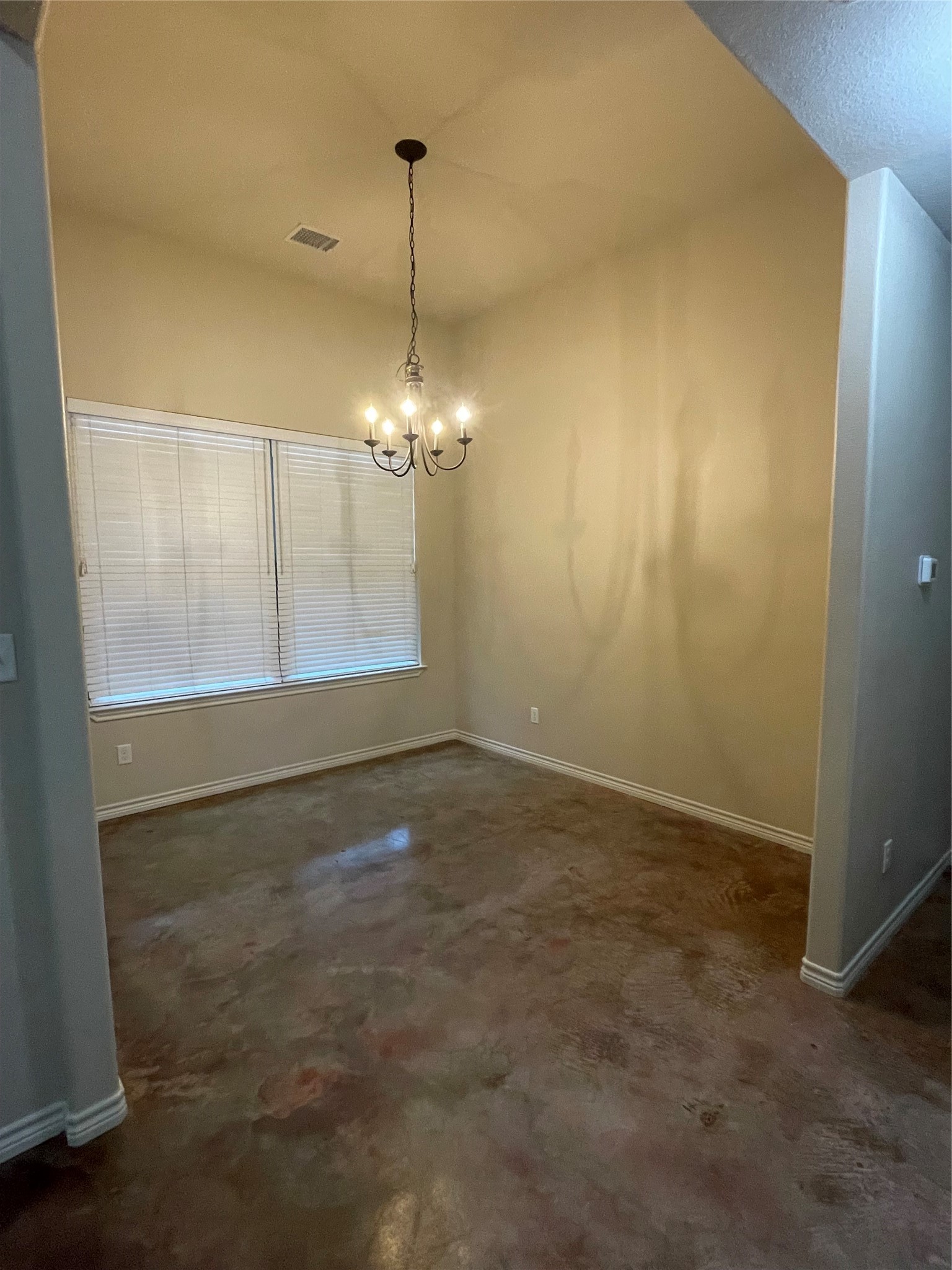 230 Hollywood Property Photo 5