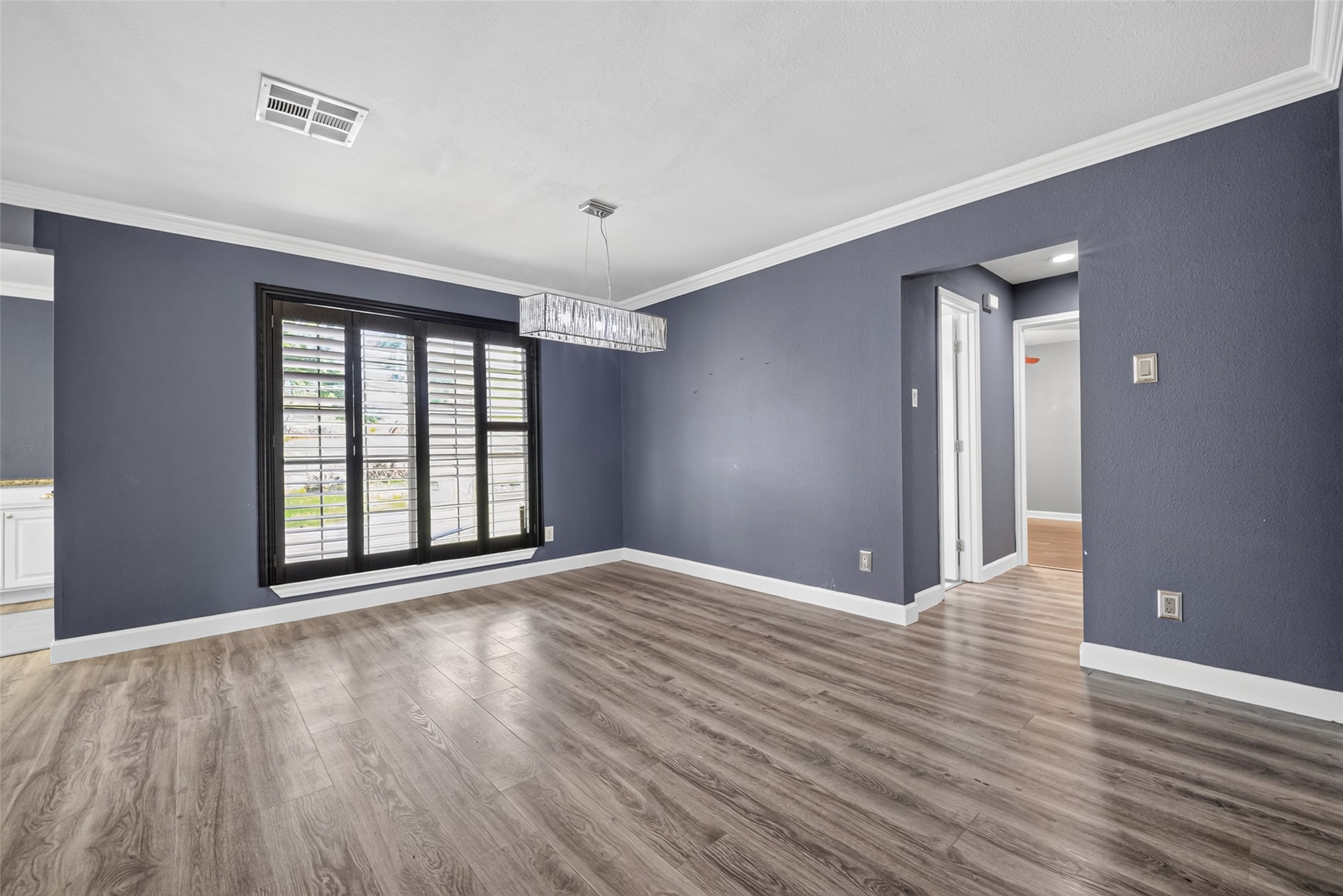 7713 Yoe Street Property Photo 10