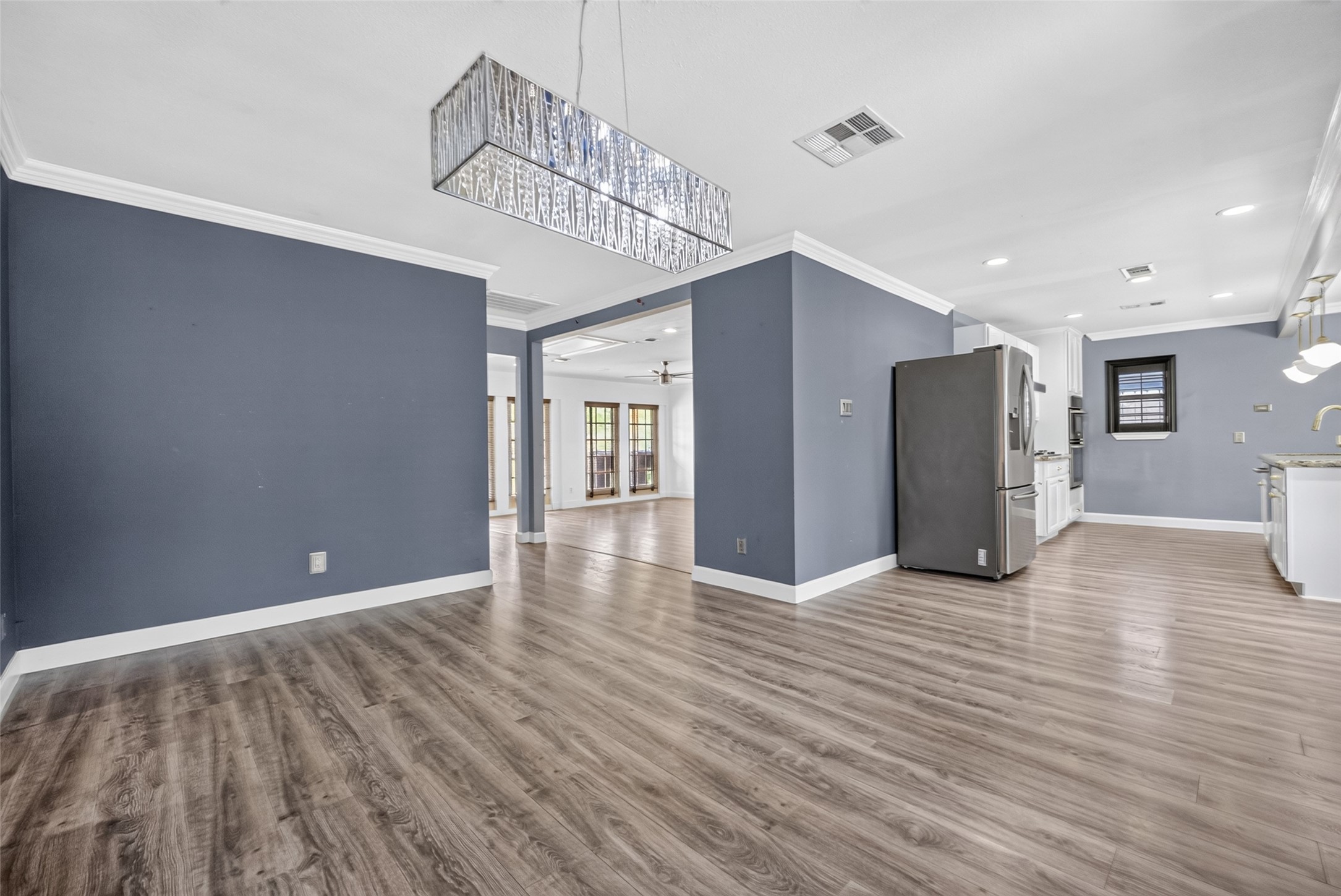 7713 Yoe Street Property Photo 12