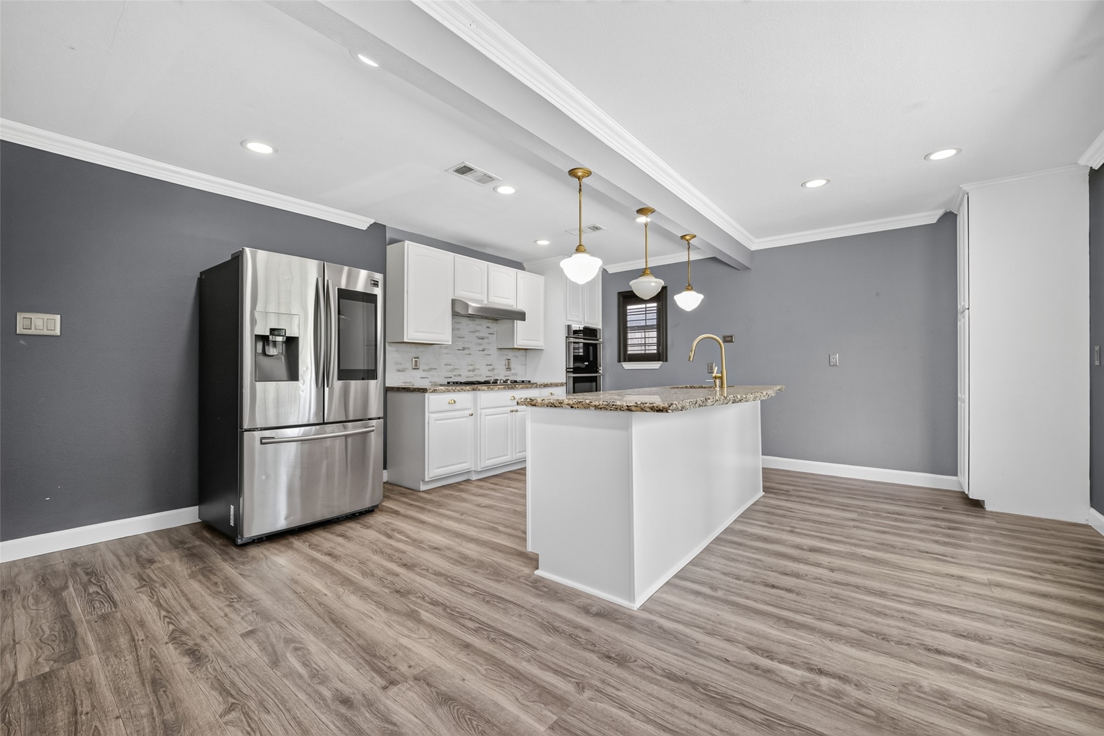 7713 Yoe Street Property Photo 14