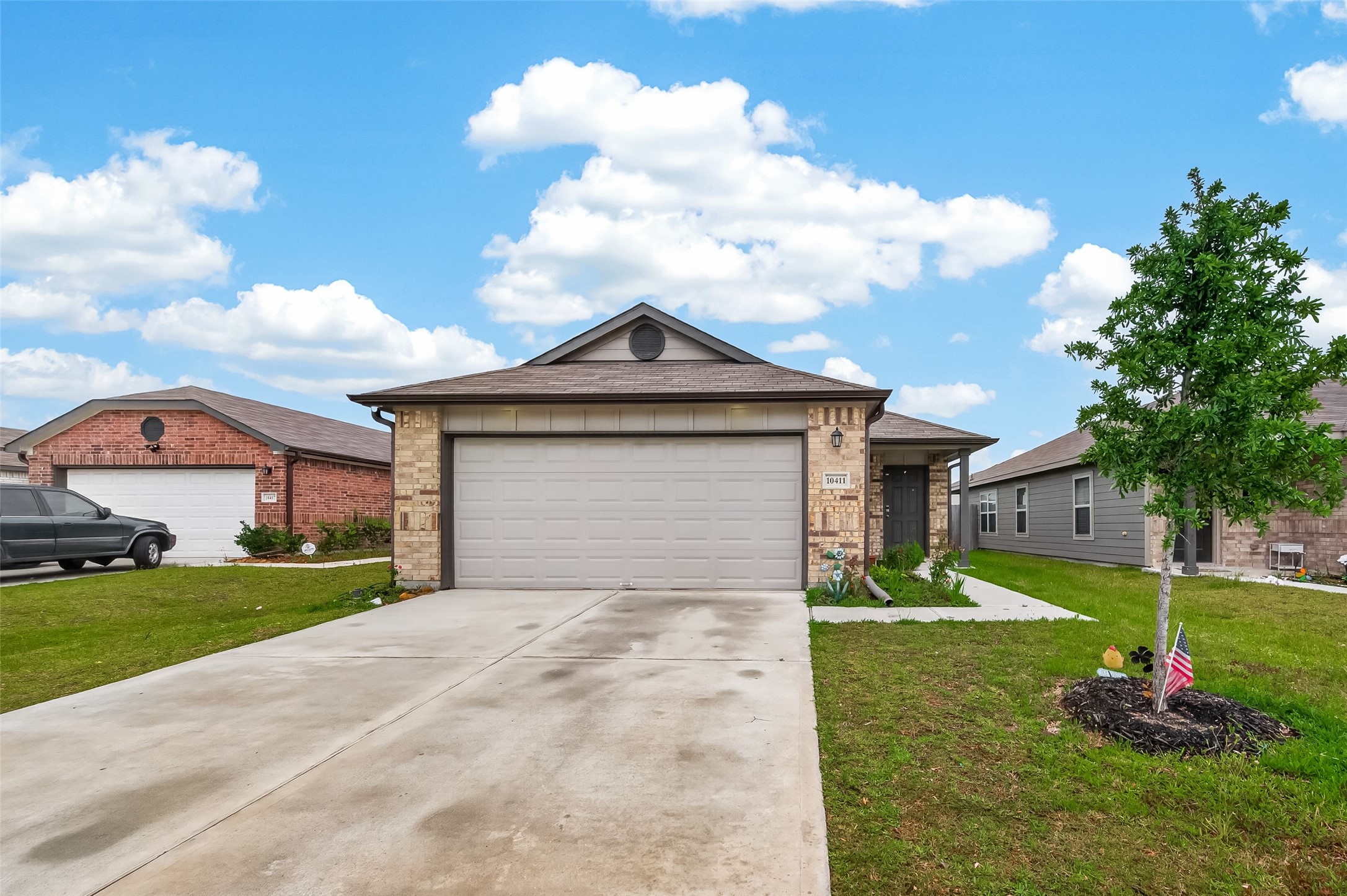 10411 Meadow Saffron Drive Property Photo 2
