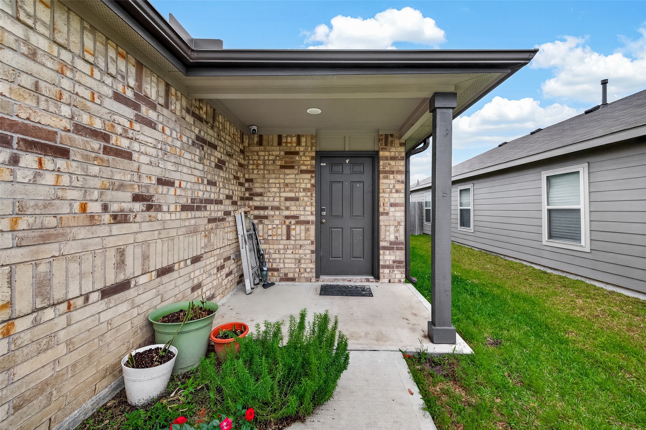 10411 Meadow Saffron Drive Property Photo 4