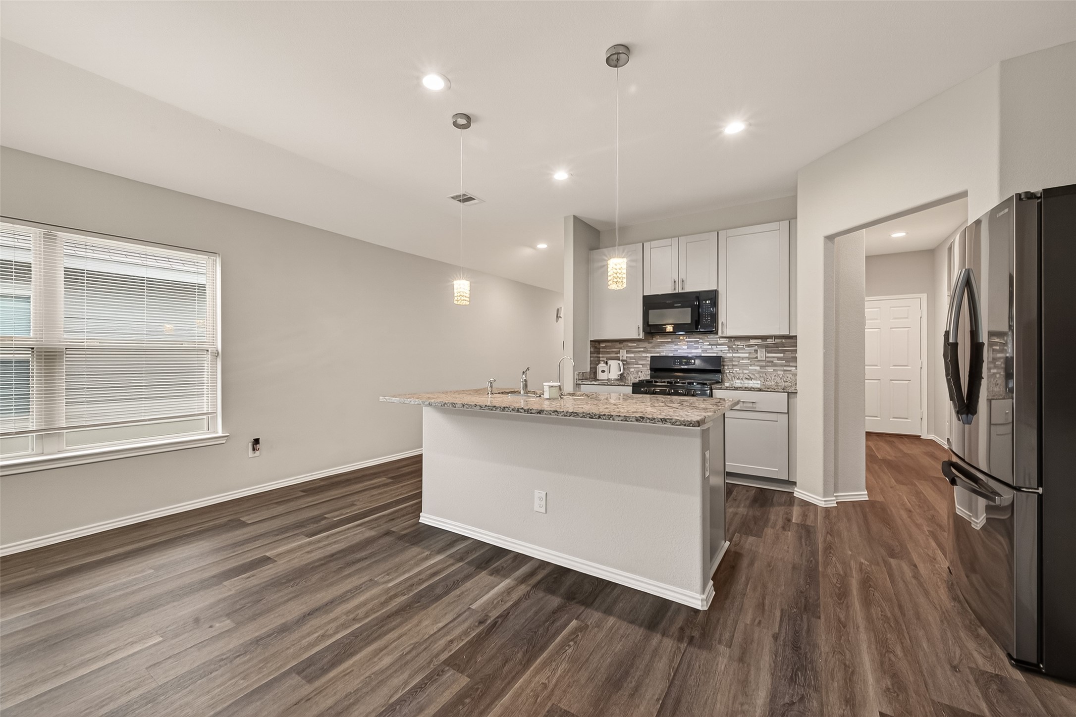 10411 Meadow Saffron Drive Property Photo 12