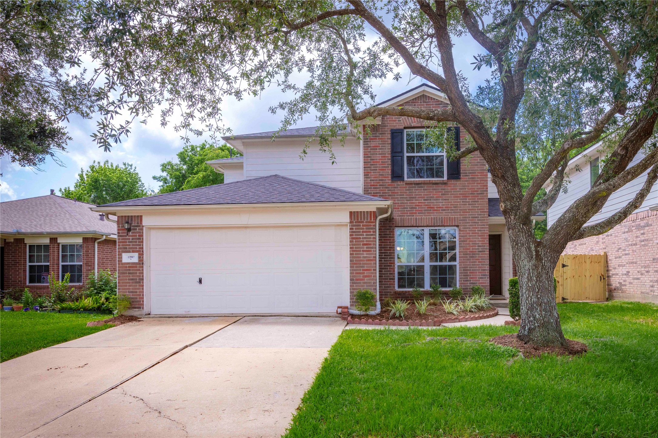 13907 Bonnetbriar Lane Property Photo 1