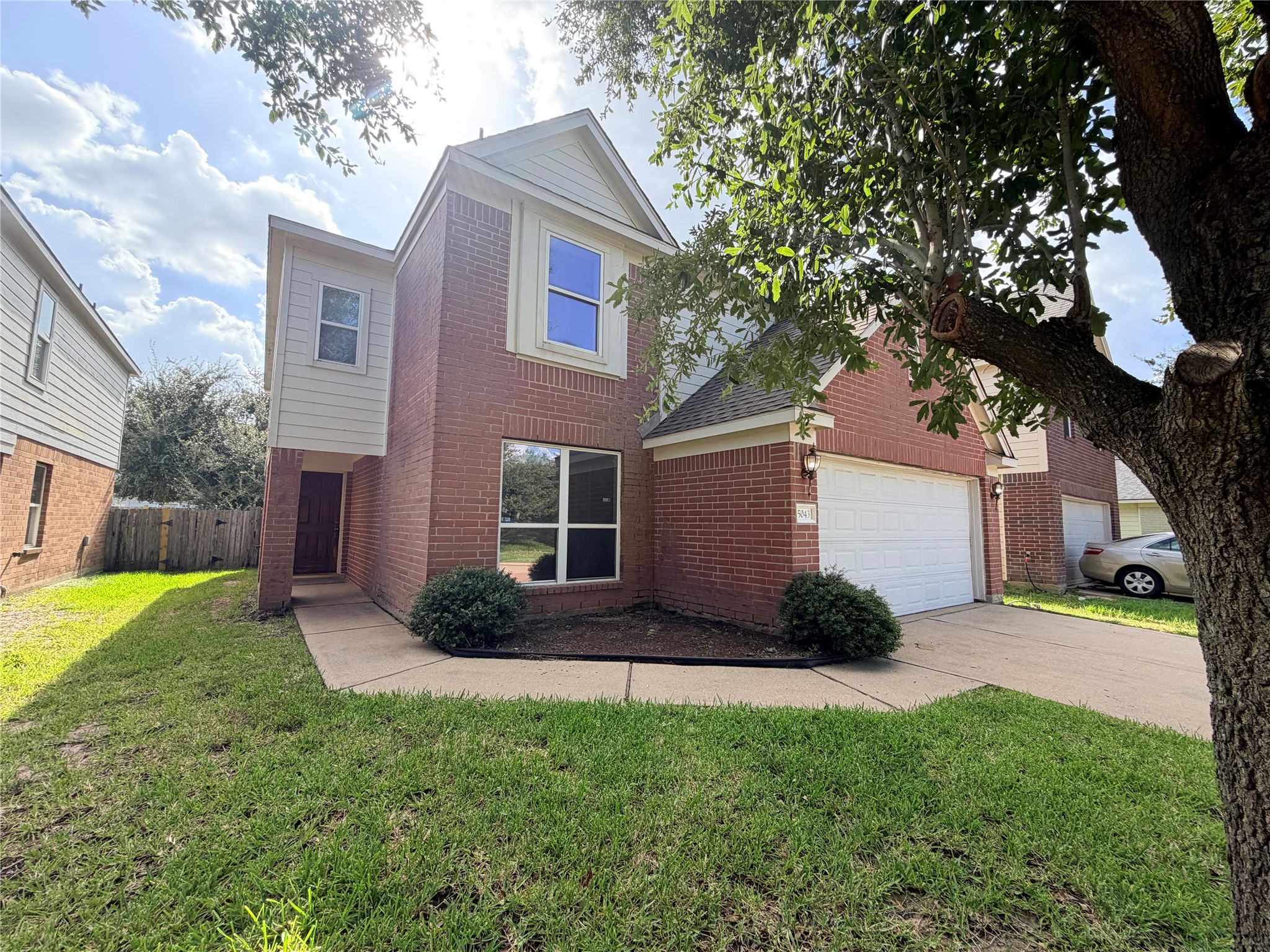 5043 Lamppost Hill Court Property Photo 1