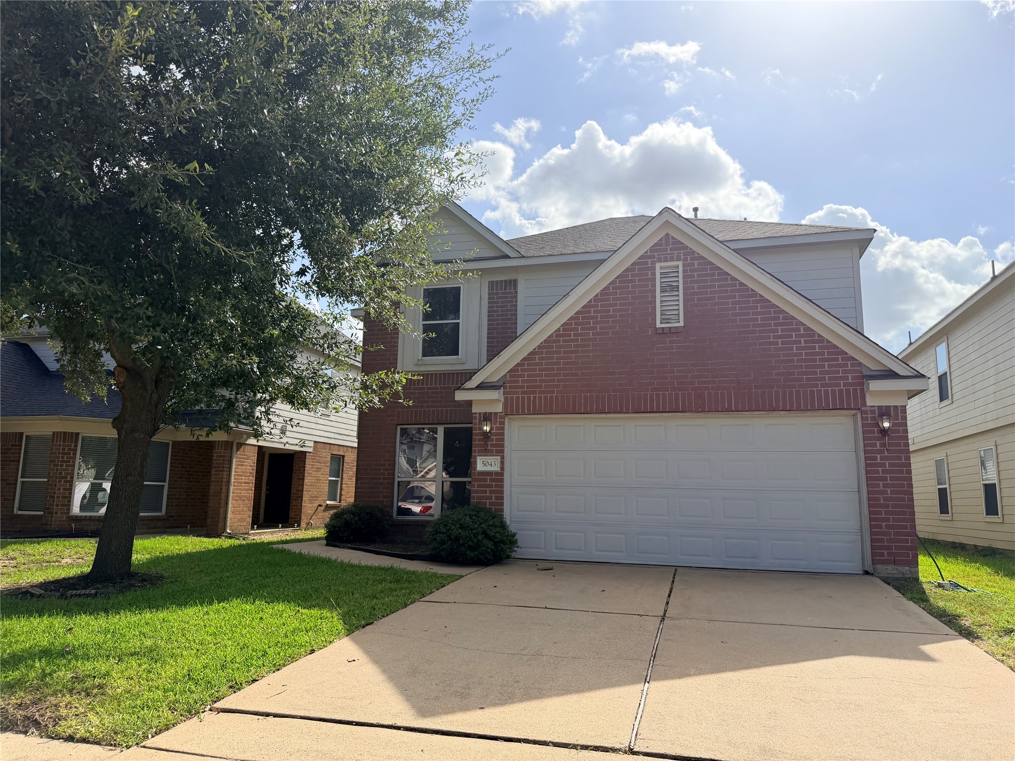 5043 Lamppost Hill Court Property Photo 2