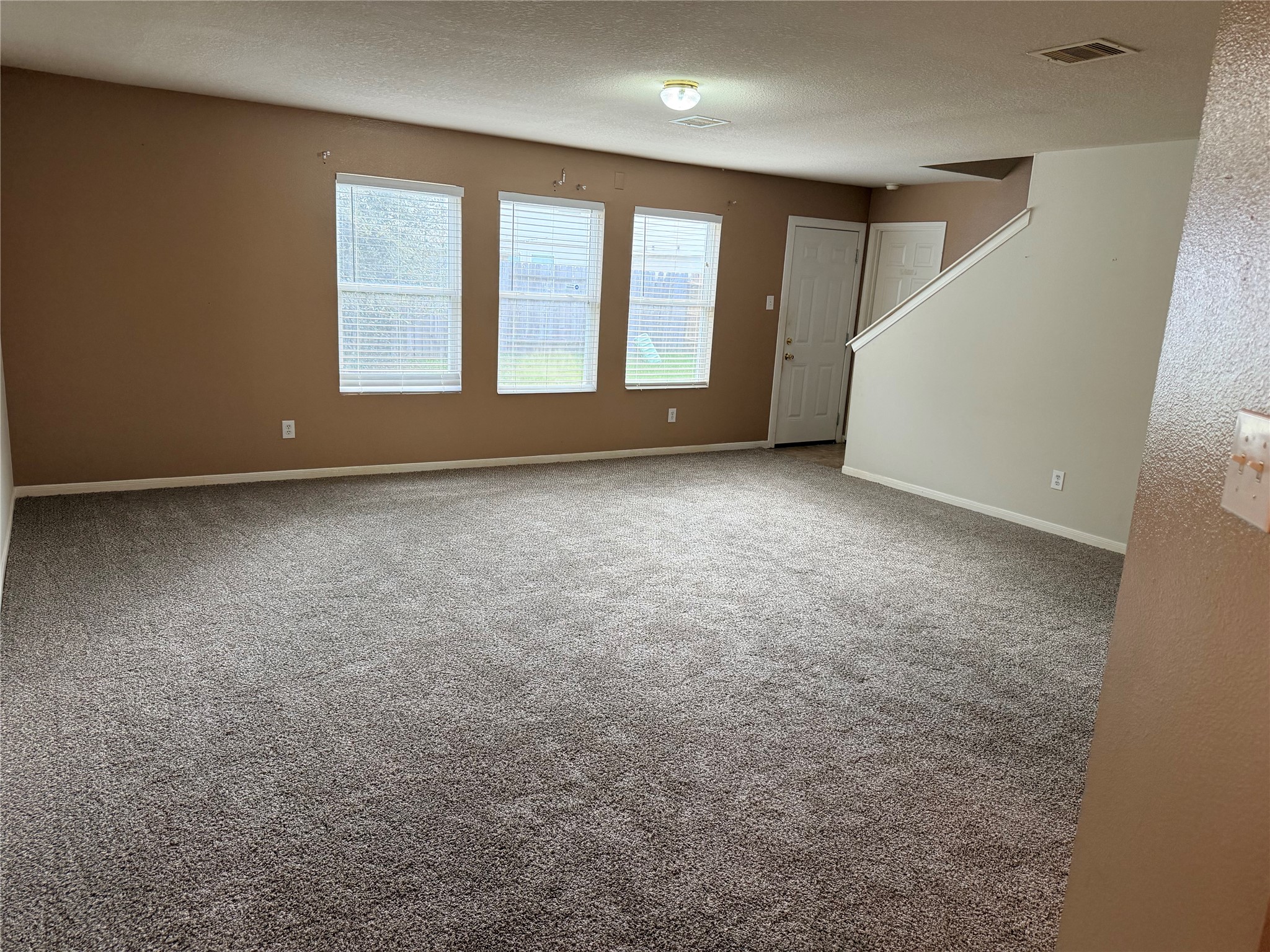 5043 Lamppost Hill Court Property Photo 3