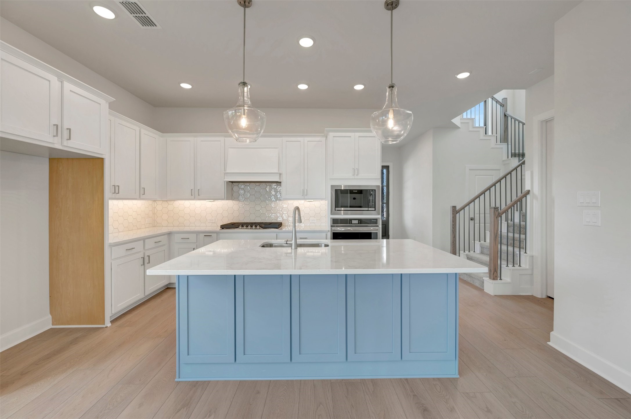 2714 Cottage Place Property Photo 18