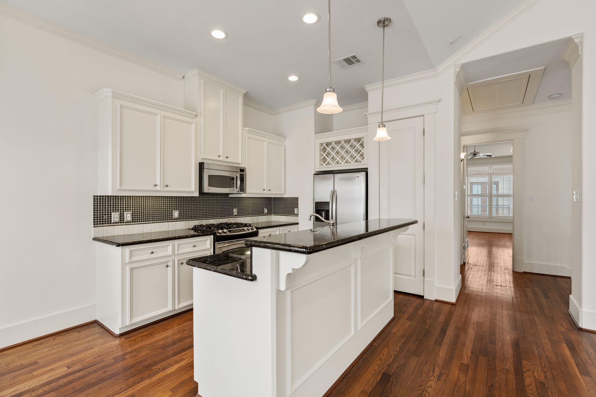 1042 W 25th Street # B, Houston Tx 77008 Property Photo 10