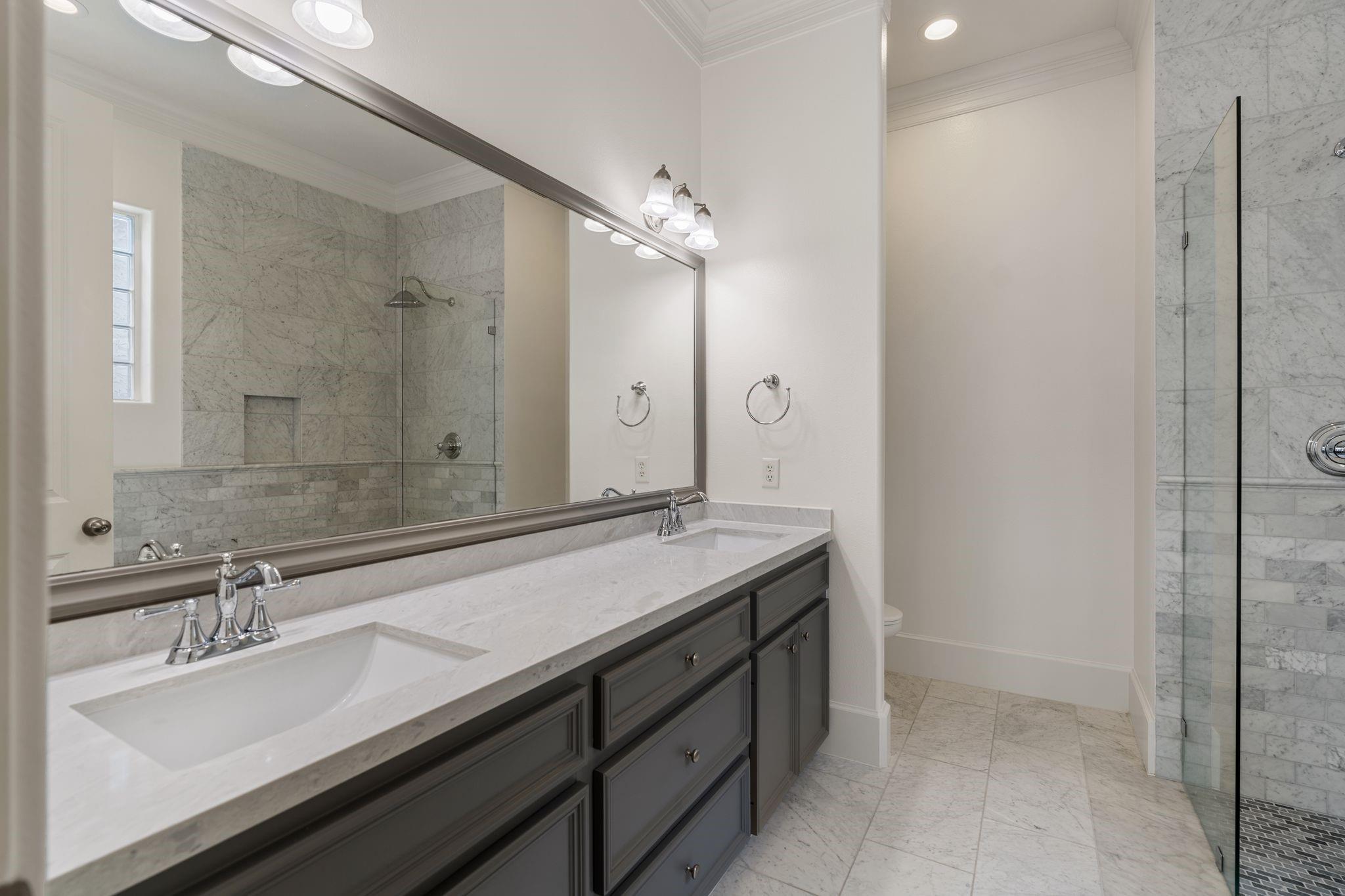 1042 W 25th Street # B, Houston Tx 77008 Property Photo 17