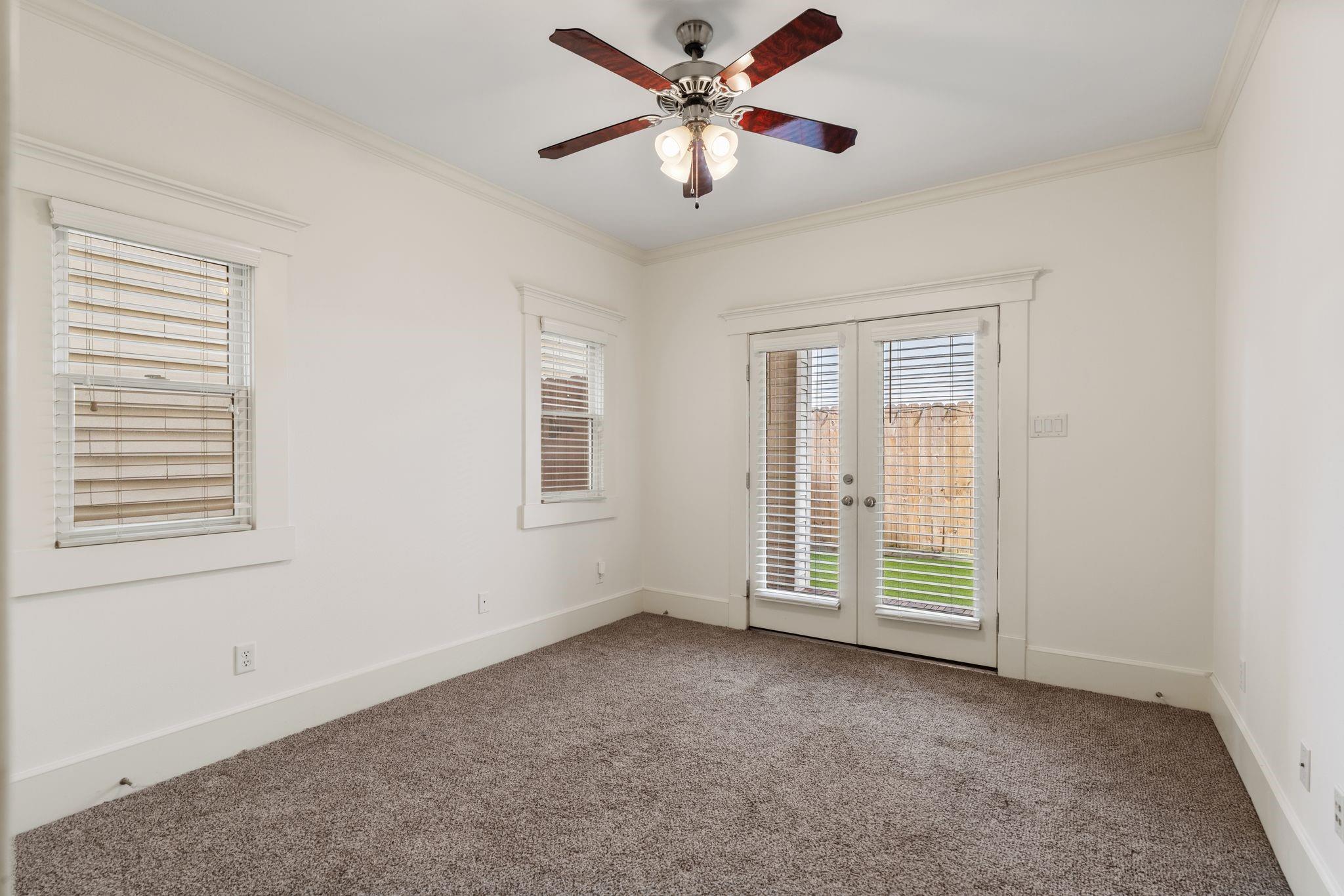 1042 W 25th Street B Property Photo 24