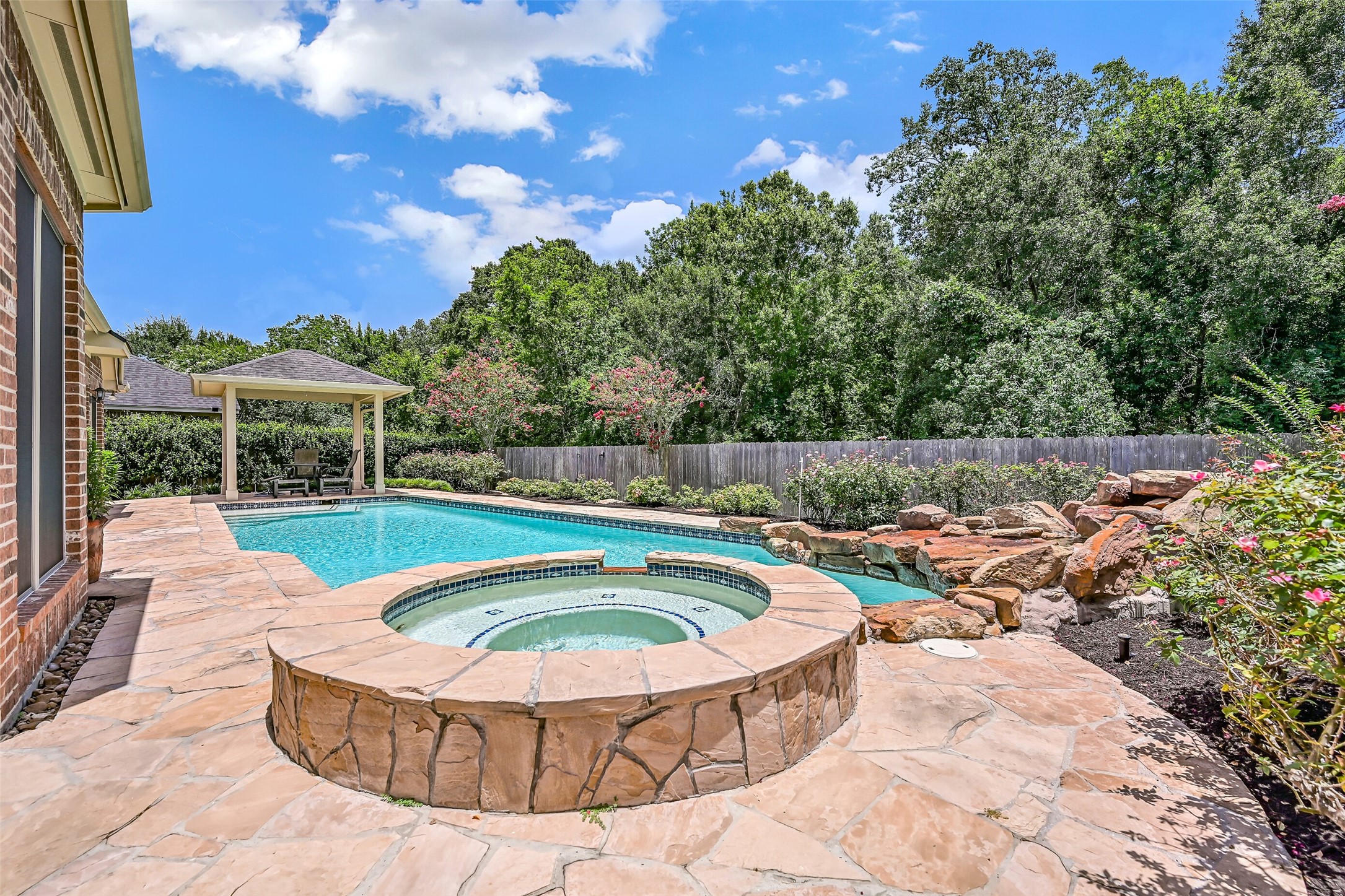 2427 Pioneer Oaks Drive Property Photo 32