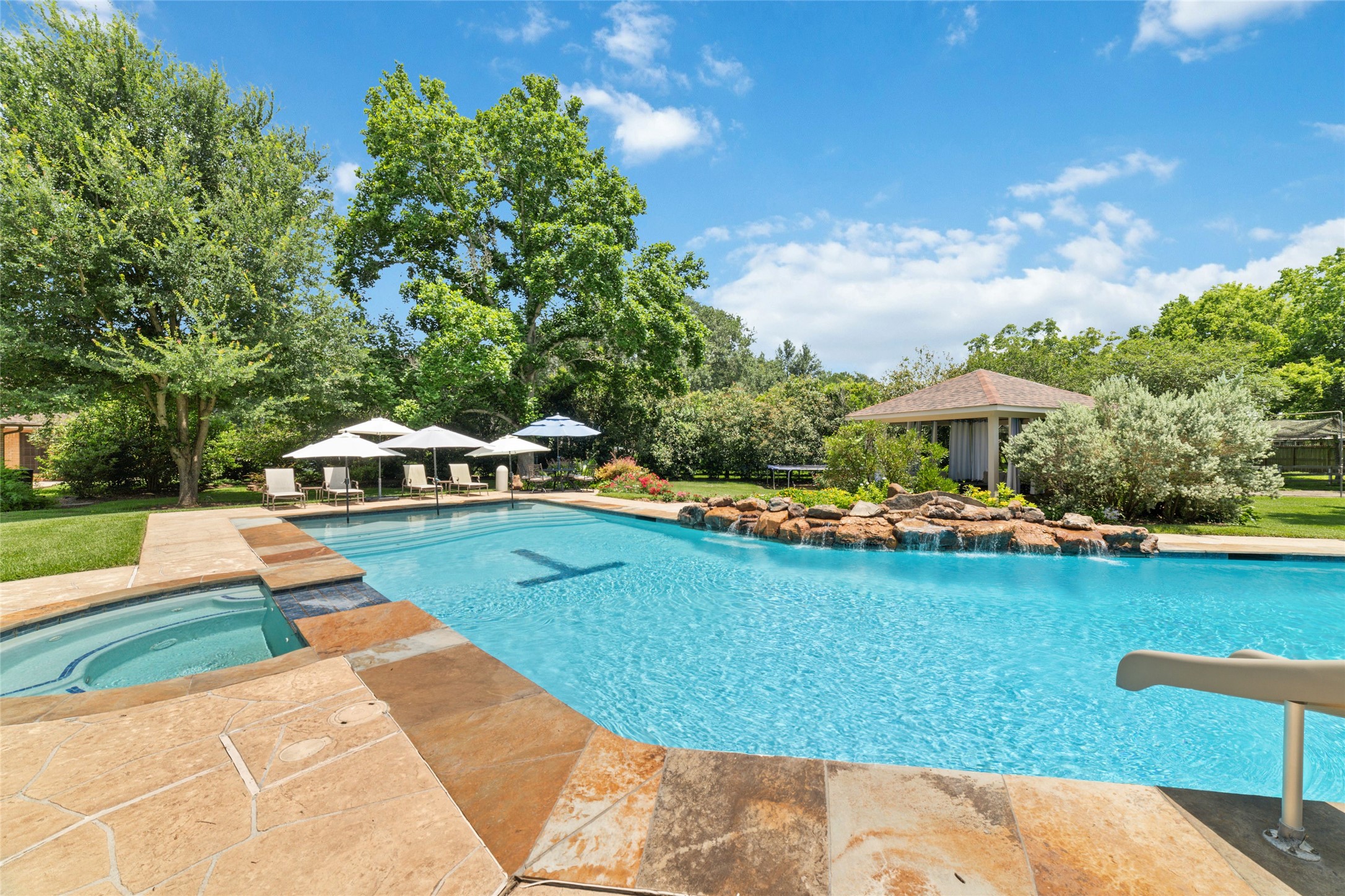 1018 Plantation Meadows Drive Property Photo 2