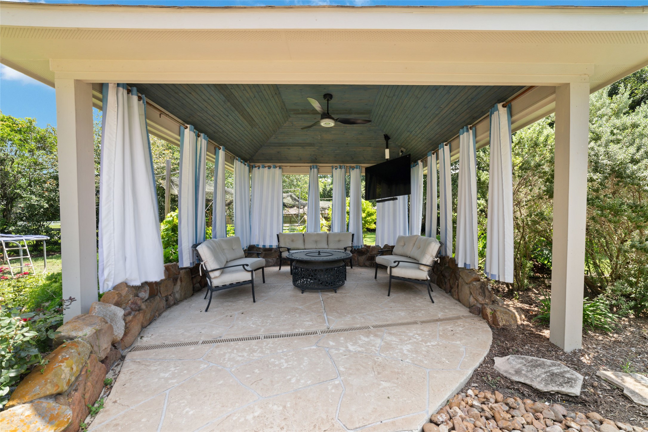 1018 Plantation Meadows Drive Property Photo 5