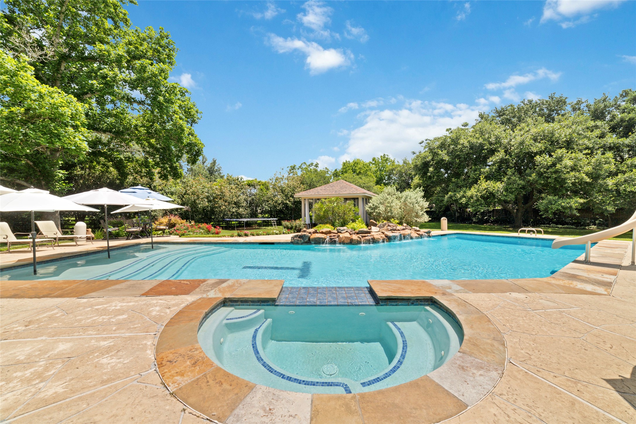 1018 Plantation Meadows Drive Property Photo 8
