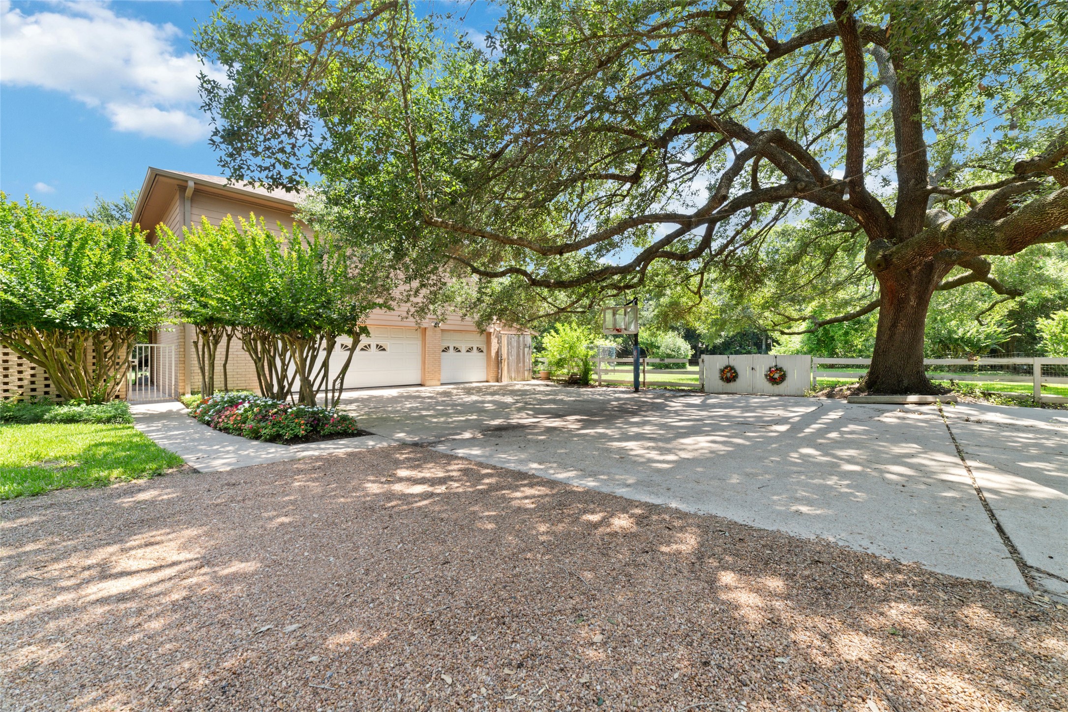 1018 Plantation Meadows Drive Property Photo 16