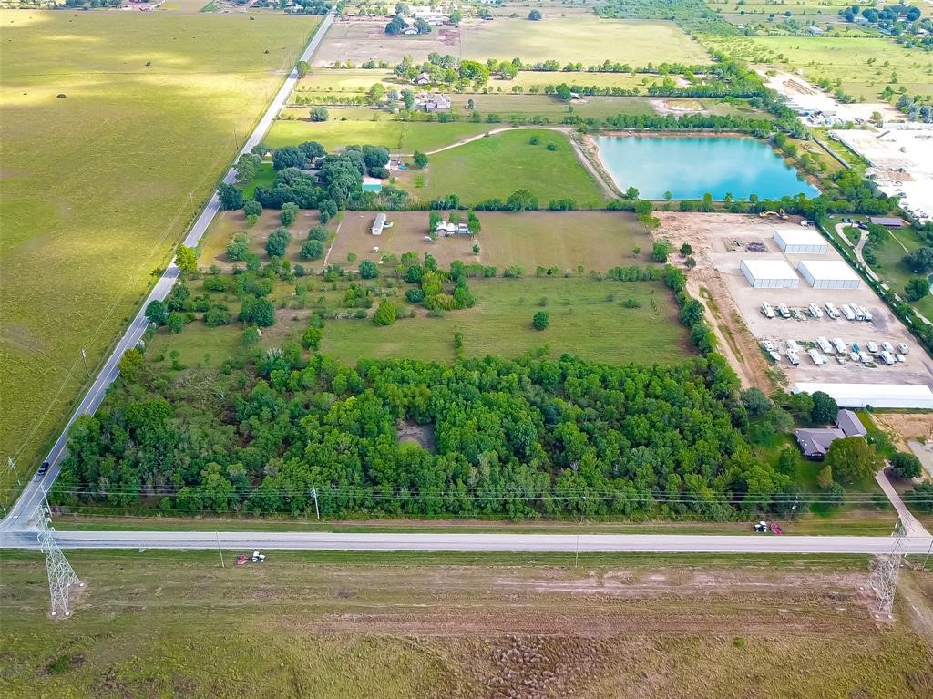 17020 Kickapoo Road Property Photo 4