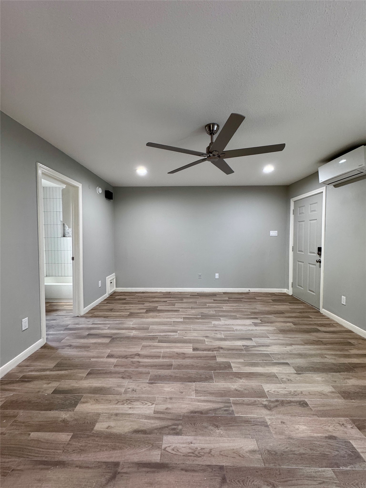1514 Park Street B Property Photo 4