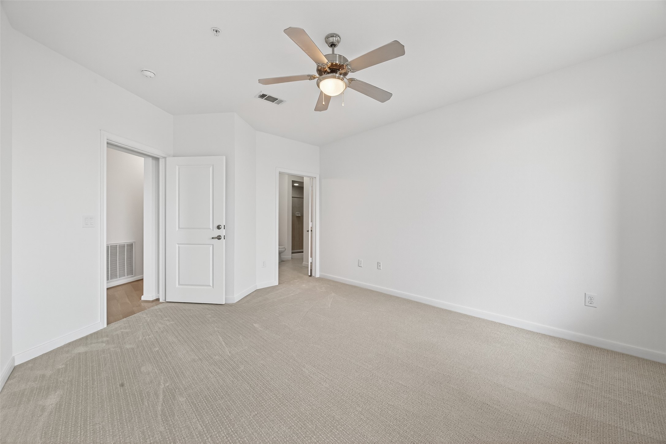 505 Jackson Hill Street 404 Property Photo 13
